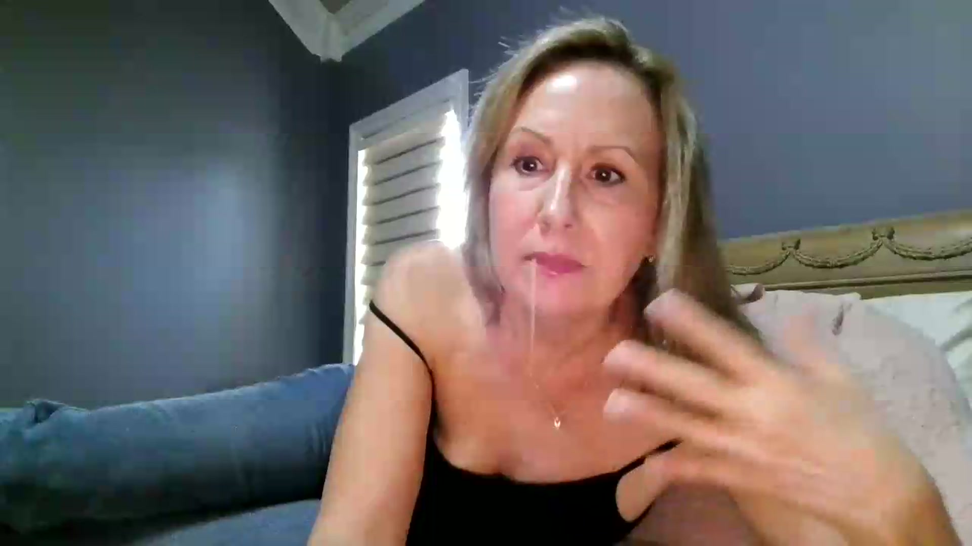 Gallery image thumbnail from LisaLondon's myfreecams stream on, 08/24/2026, 15:11 image 15 of 20
