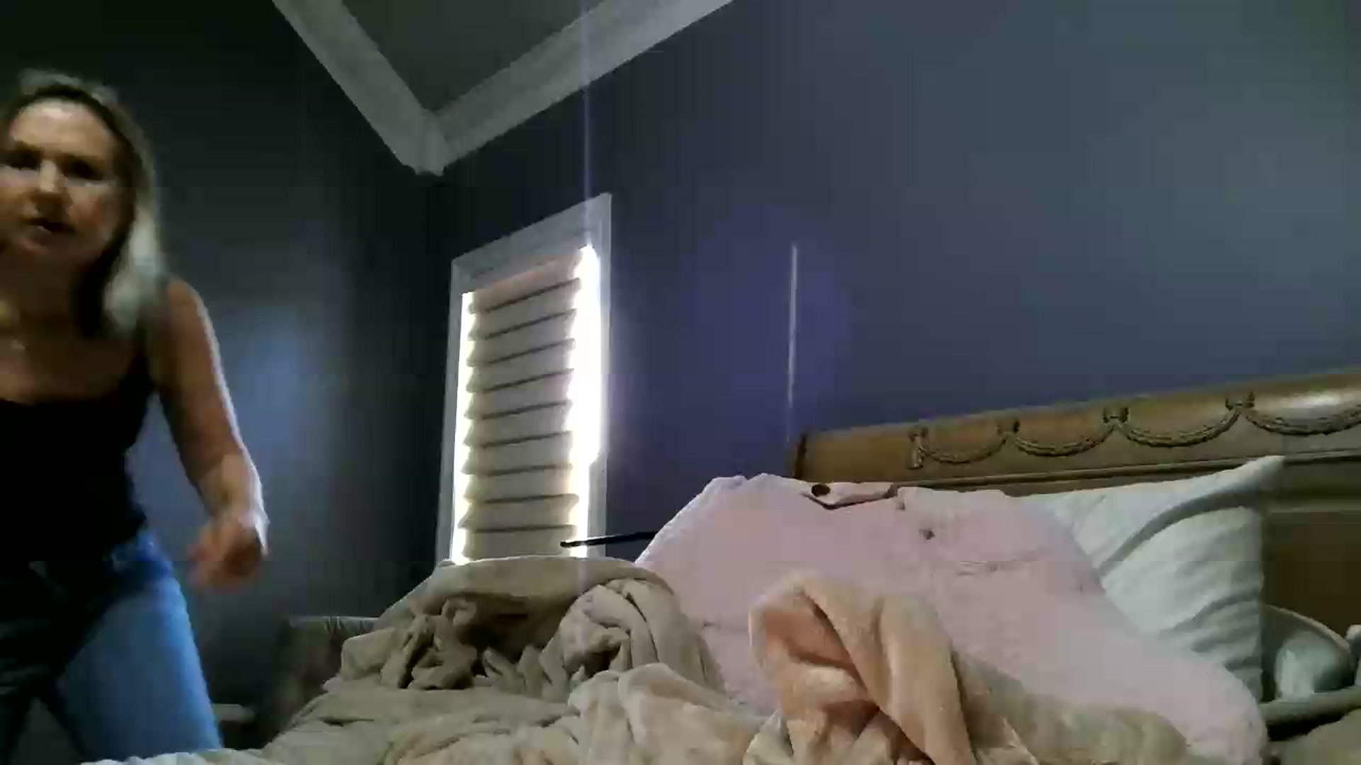 Gallery image thumbnail from LisaLondon's myfreecams stream on, 08/28/2026, 15:15 image 9 of 20