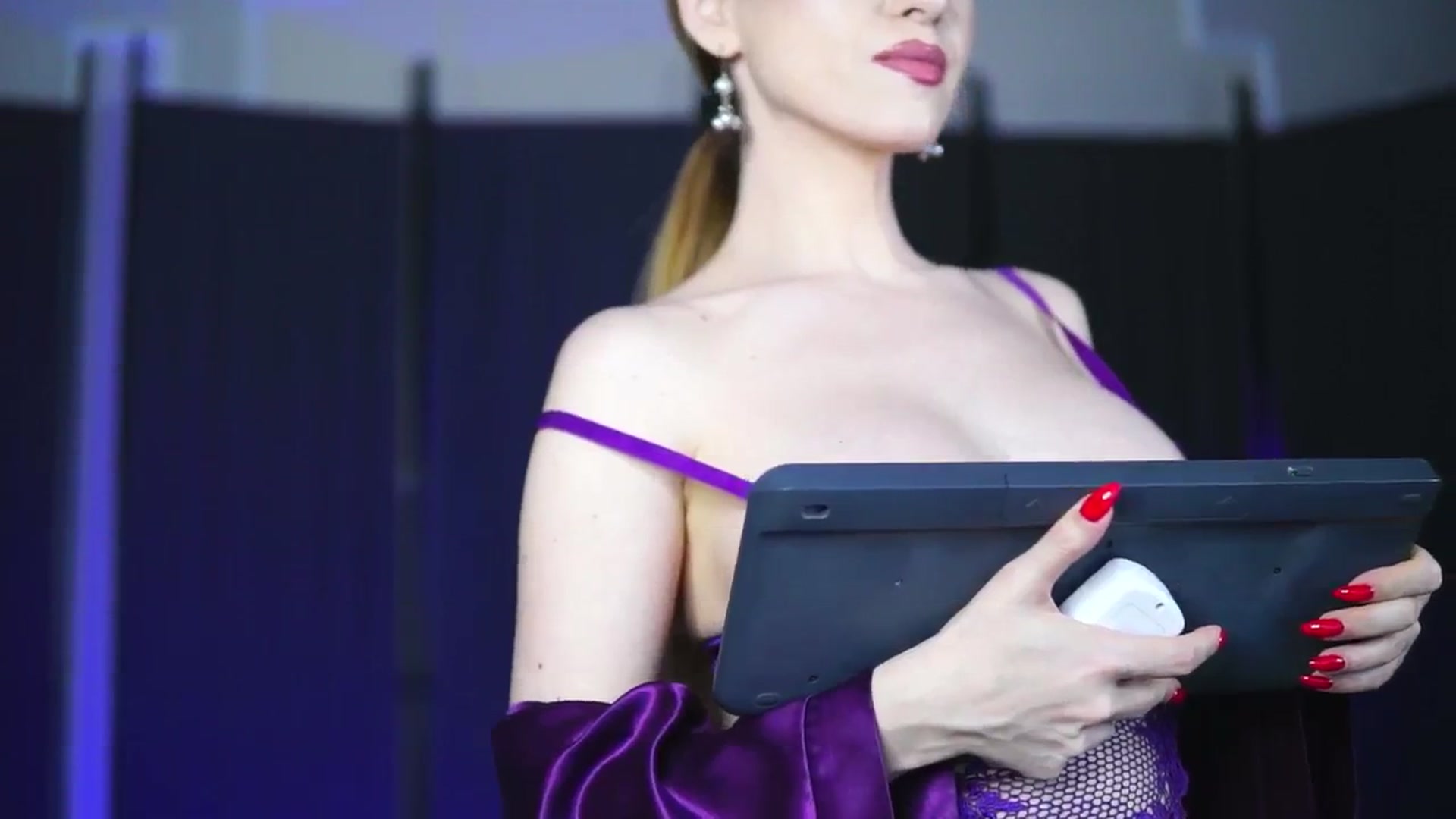 Gallery image thumbnail from LisaMoon's myfreecams stream on, 11/25/2024, 11:10 image 20 of 20