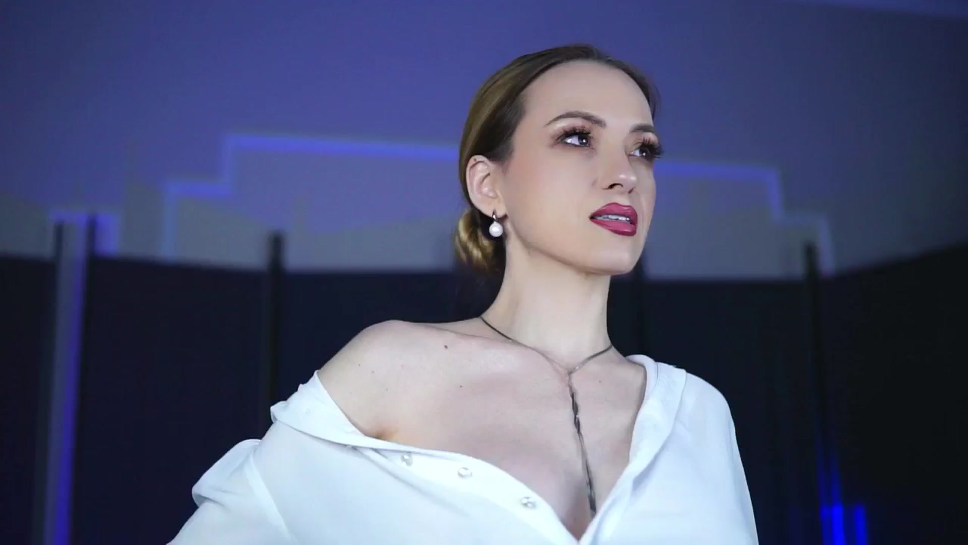 Gallery image thumbnail from LisaMoon's myfreecams stream on, 12/07/2024, 16:40 image 1 of 20