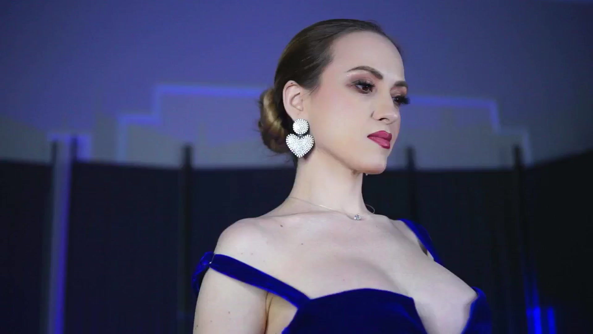 Gallery image thumbnail from LisaMoon's myfreecams stream on, 12/09/2024, 14:05 image 1 of 20