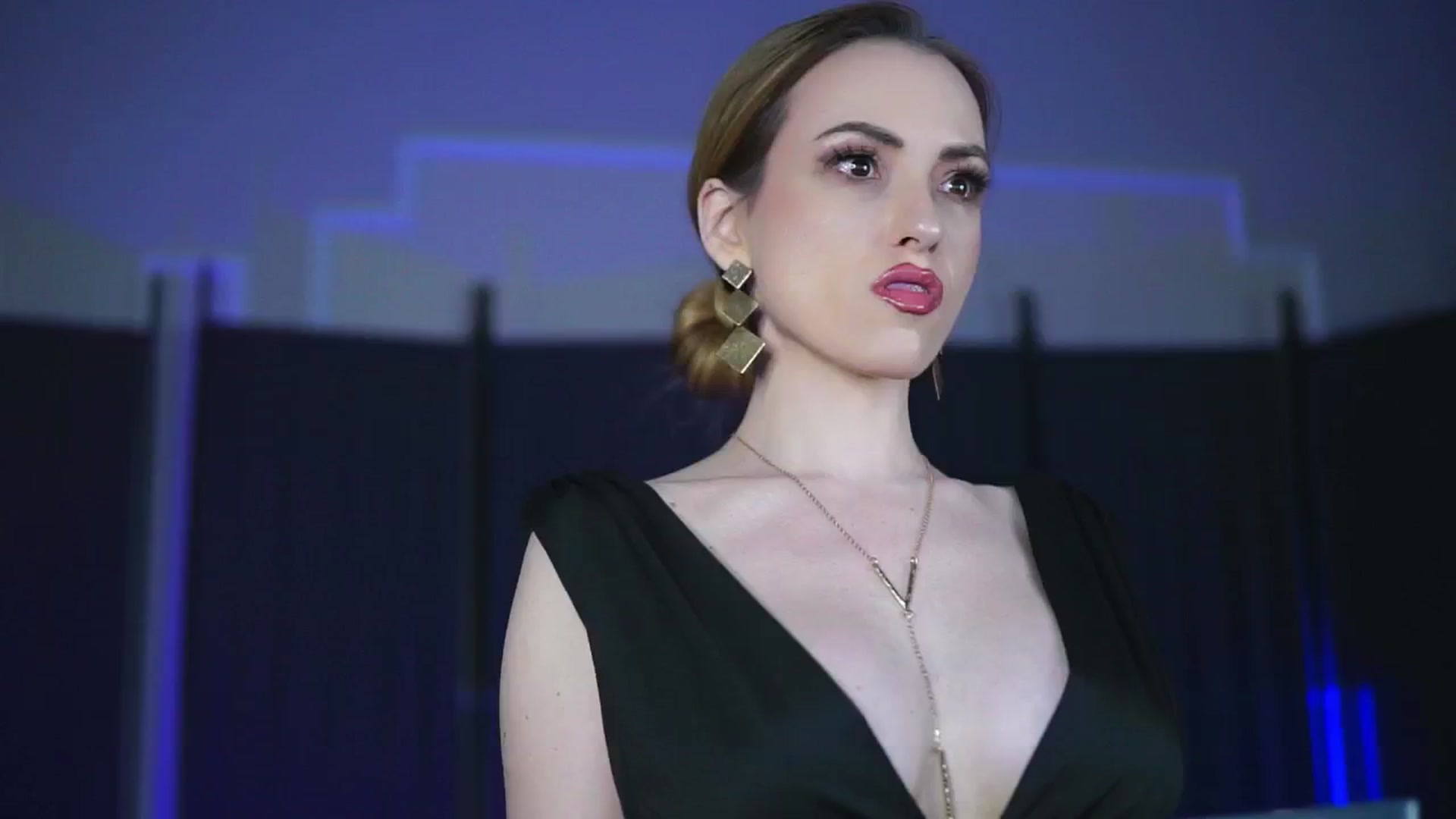 Gallery image thumbnail from LisaMoon's myfreecams stream on, 12/14/2024, 14:30 image 1 of 20