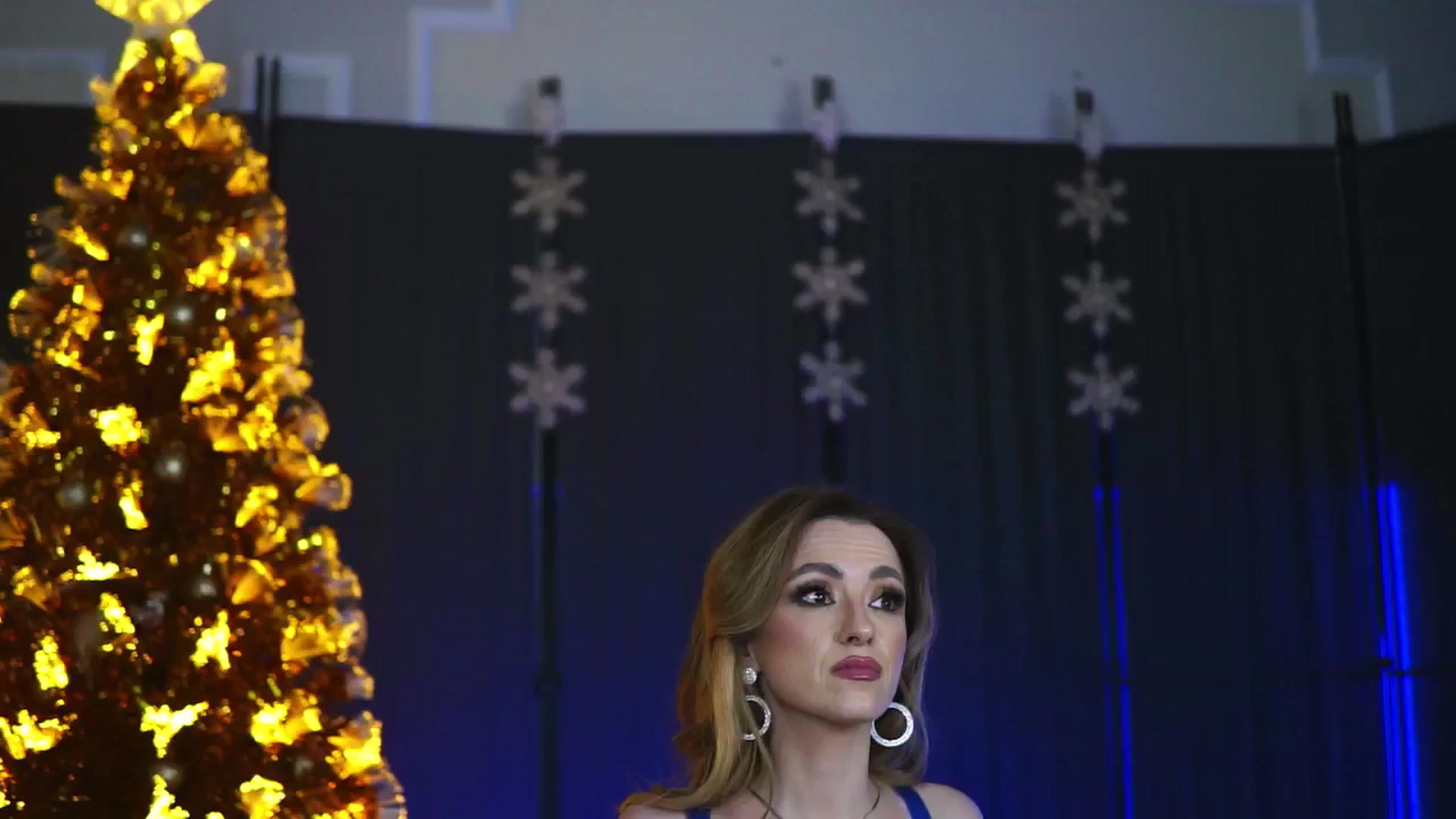 Gallery image thumbnail from LisaMoon's myfreecams stream on, 12/20/2024, 20:35 image 18 of 20
