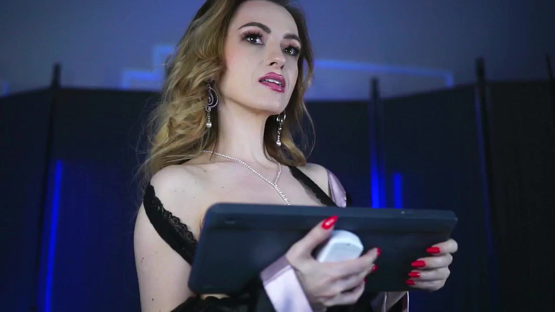 Gallery image thumbnail from LisaMoon's myfreecams stream on, 01/17/2025, 15:06 image 11 of 20
