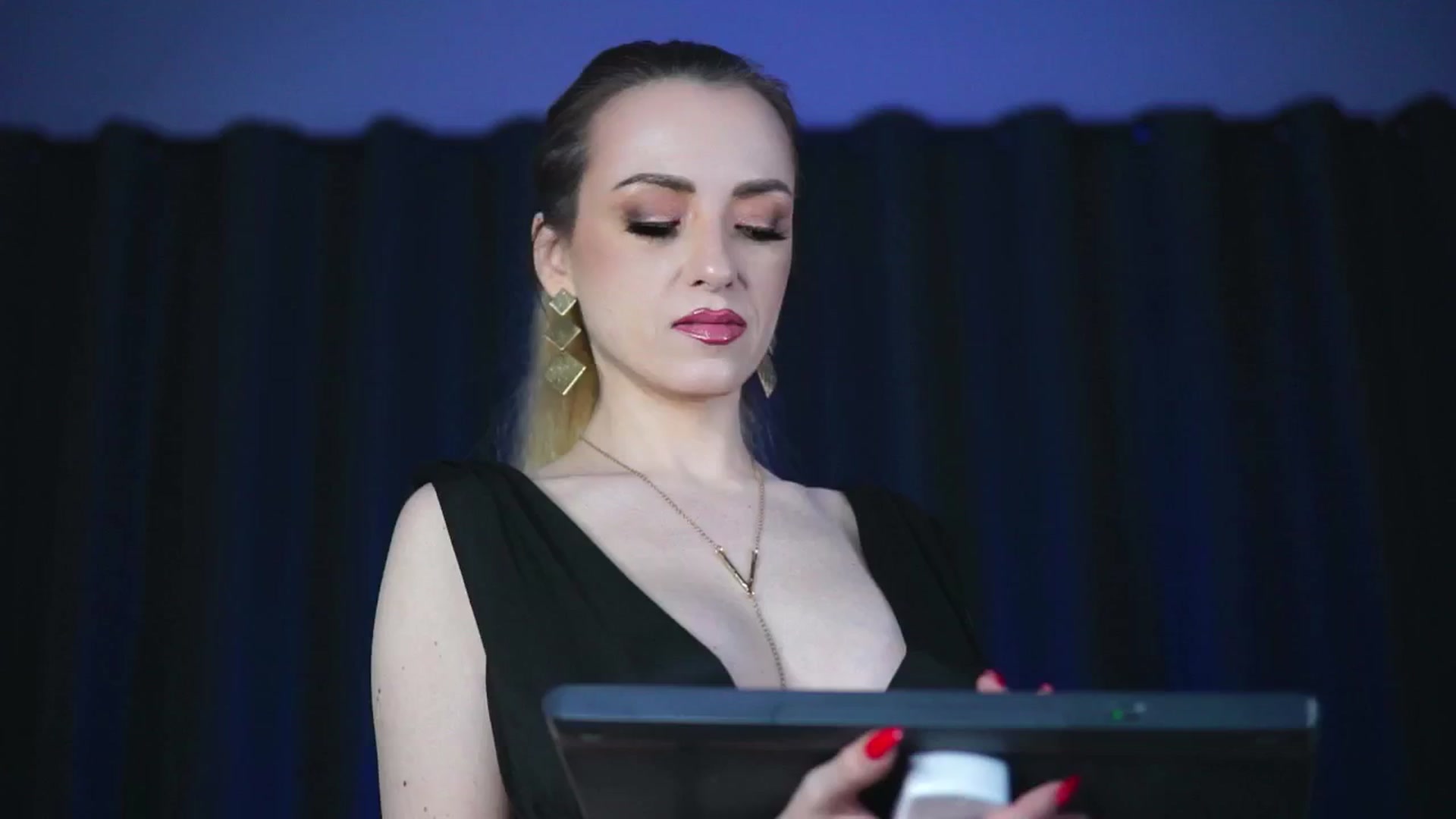 Gallery image thumbnail from LisaMoon's myfreecams stream on, 01/26/2025, 17:42 image 4 of 20