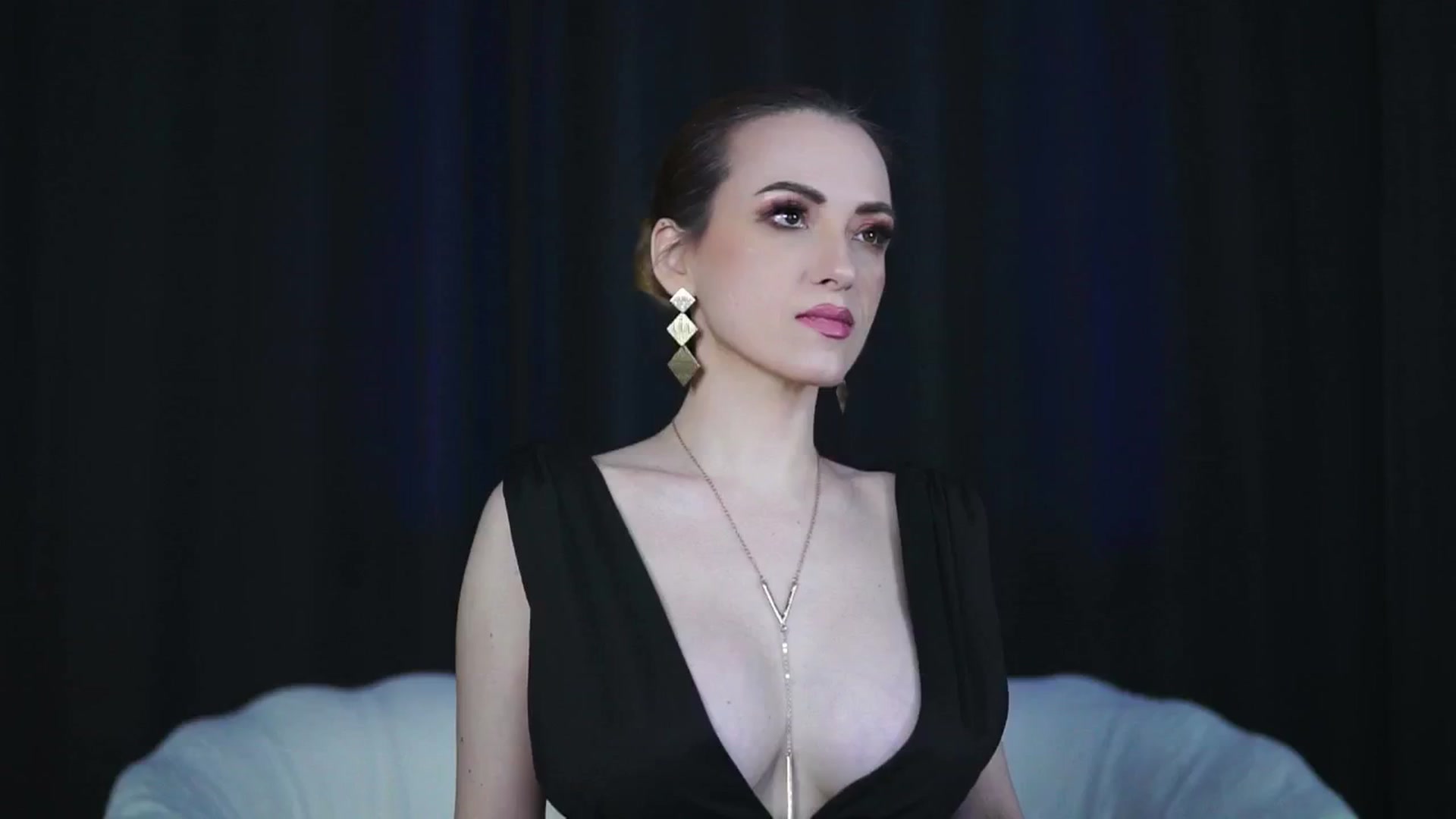Gallery image thumbnail from LisaMoon's myfreecams stream on, 01/31/2025, 12:56 image 11 of 20