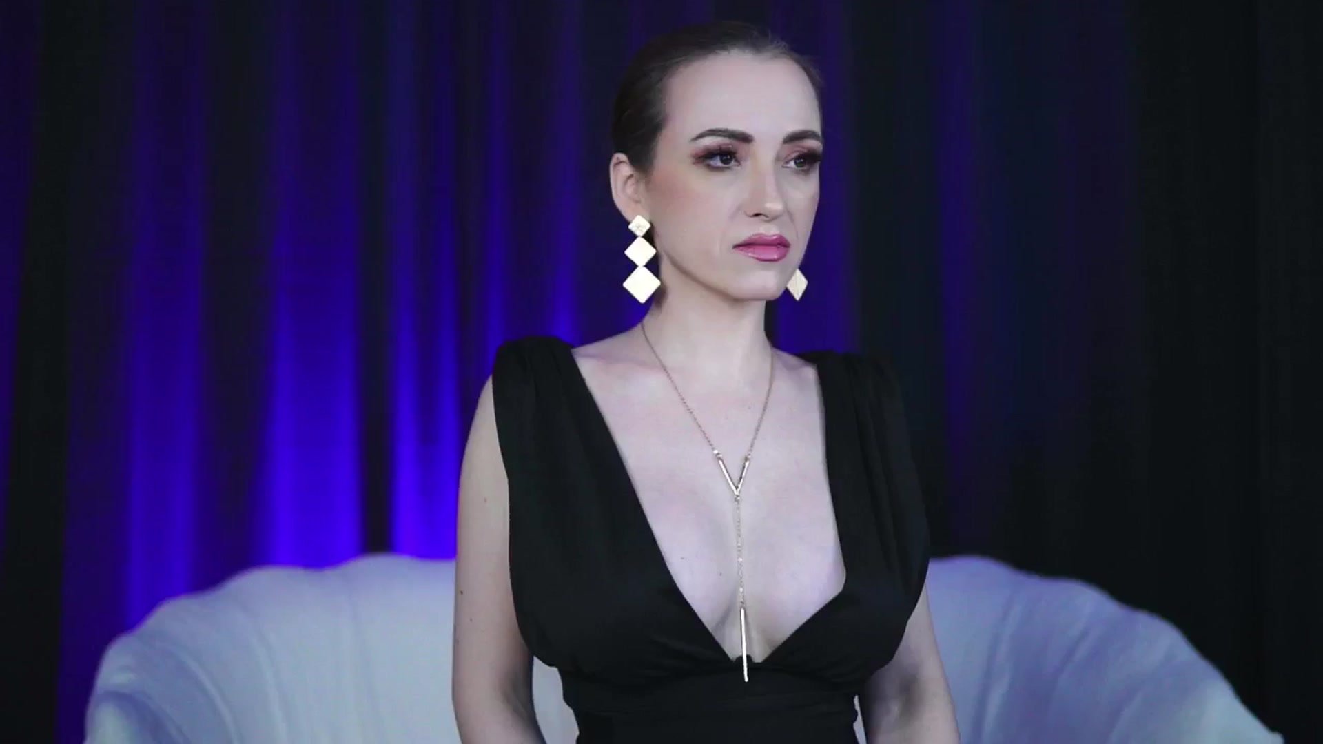Gallery image thumbnail from LisaMoon's myfreecams stream on, 01/31/2025, 14:31 image 1 of 20