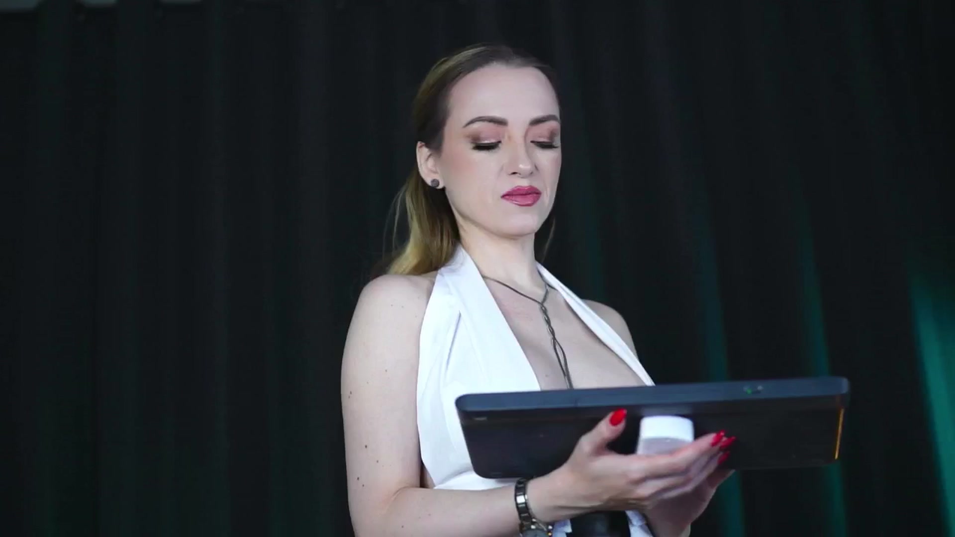 Gallery image thumbnail from LisaMoon's myfreecams stream on, 02/17/2025, 14:31 image 4 of 20