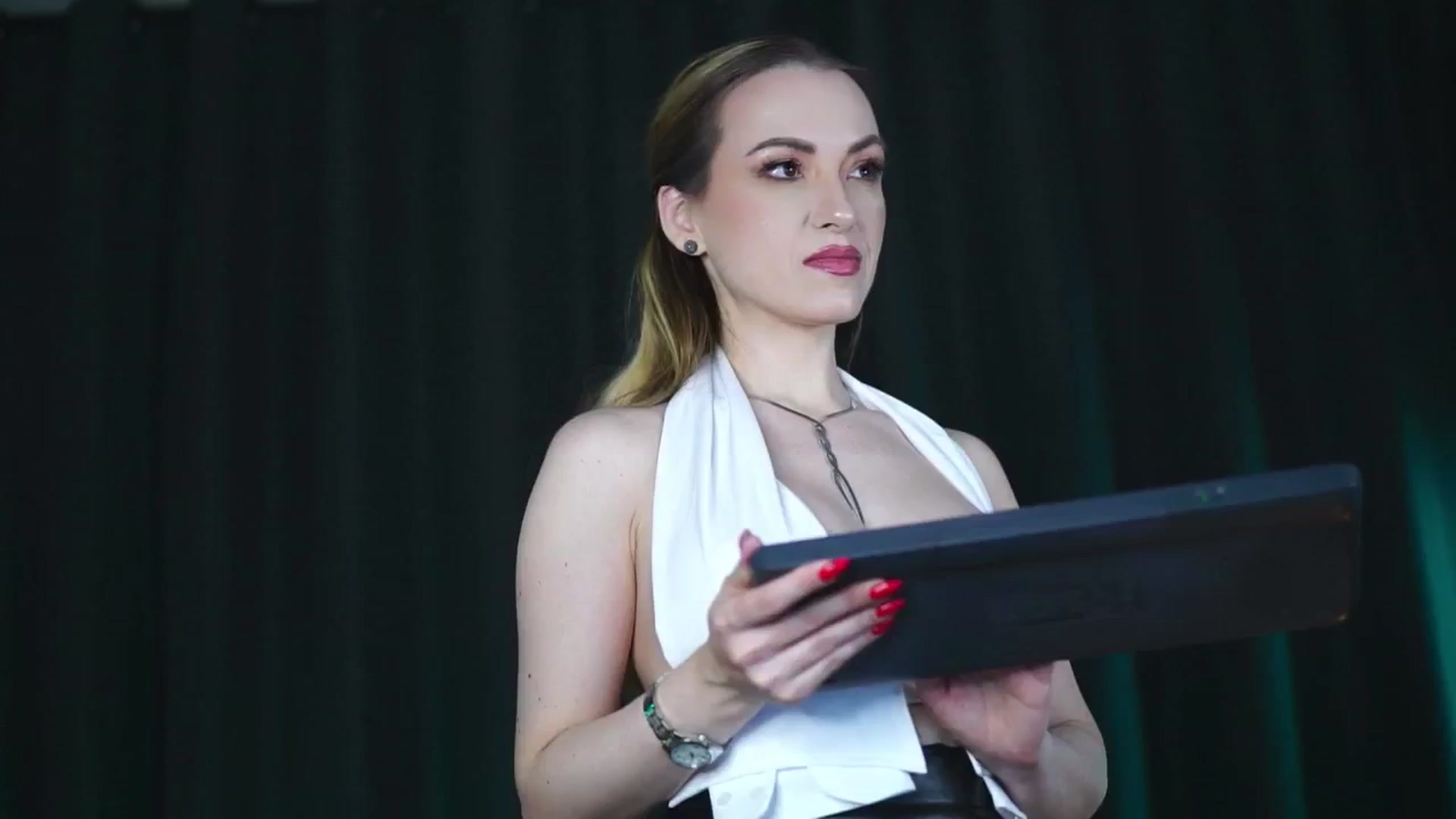Gallery image thumbnail from LisaMoon's myfreecams stream on, 02/17/2025, 14:31 image 18 of 20