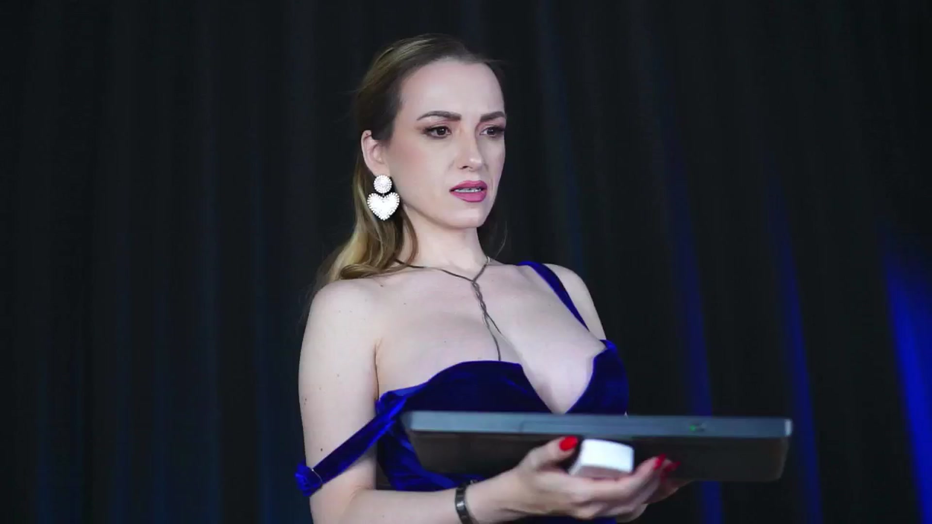 Gallery image thumbnail from LisaMoon's myfreecams stream on, 02/17/2025, 18:57 image 2 of 20