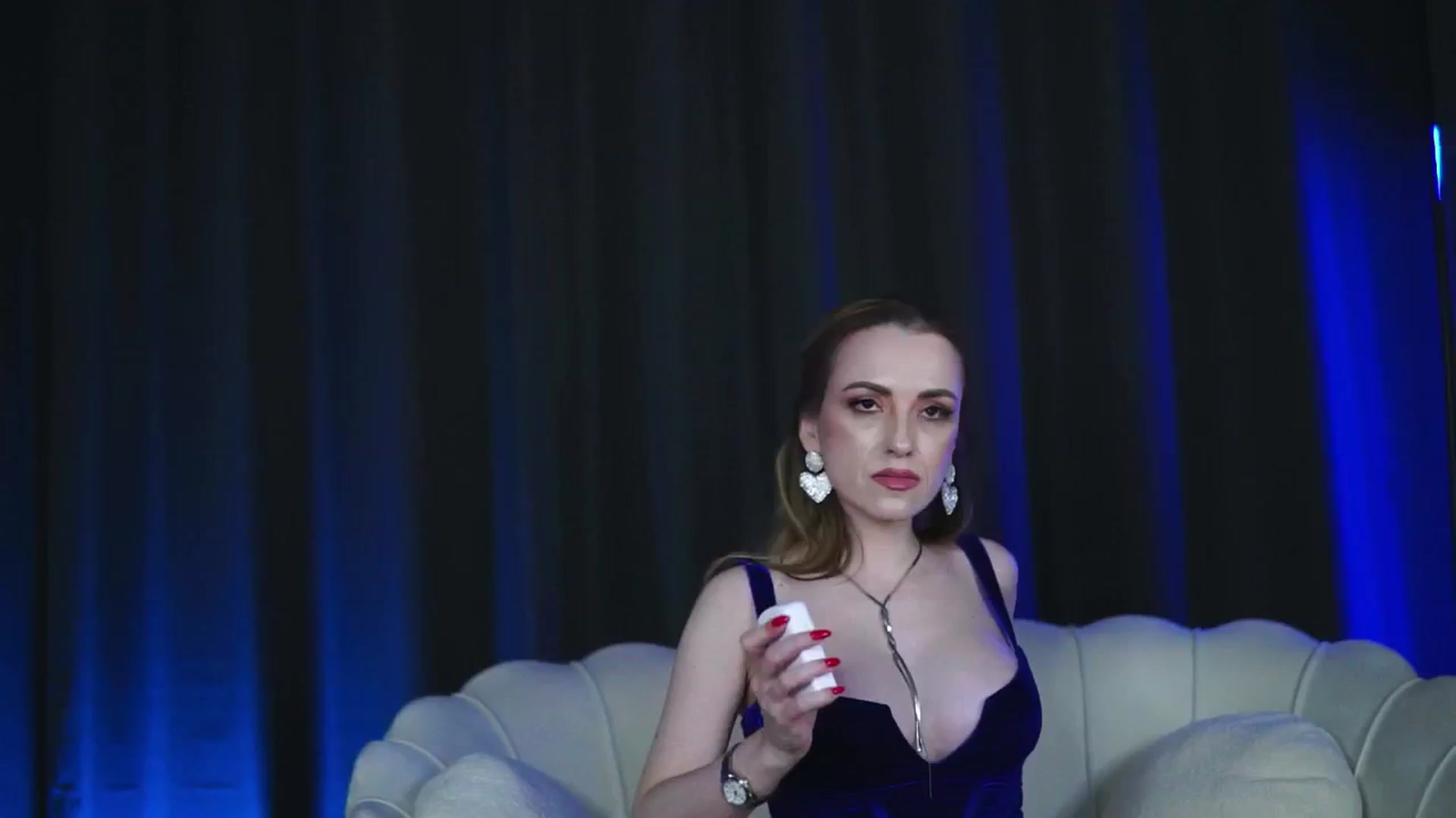 Gallery image thumbnail from LisaMoon's myfreecams stream on, 02/18/2025, 24:08 image 14 of 20