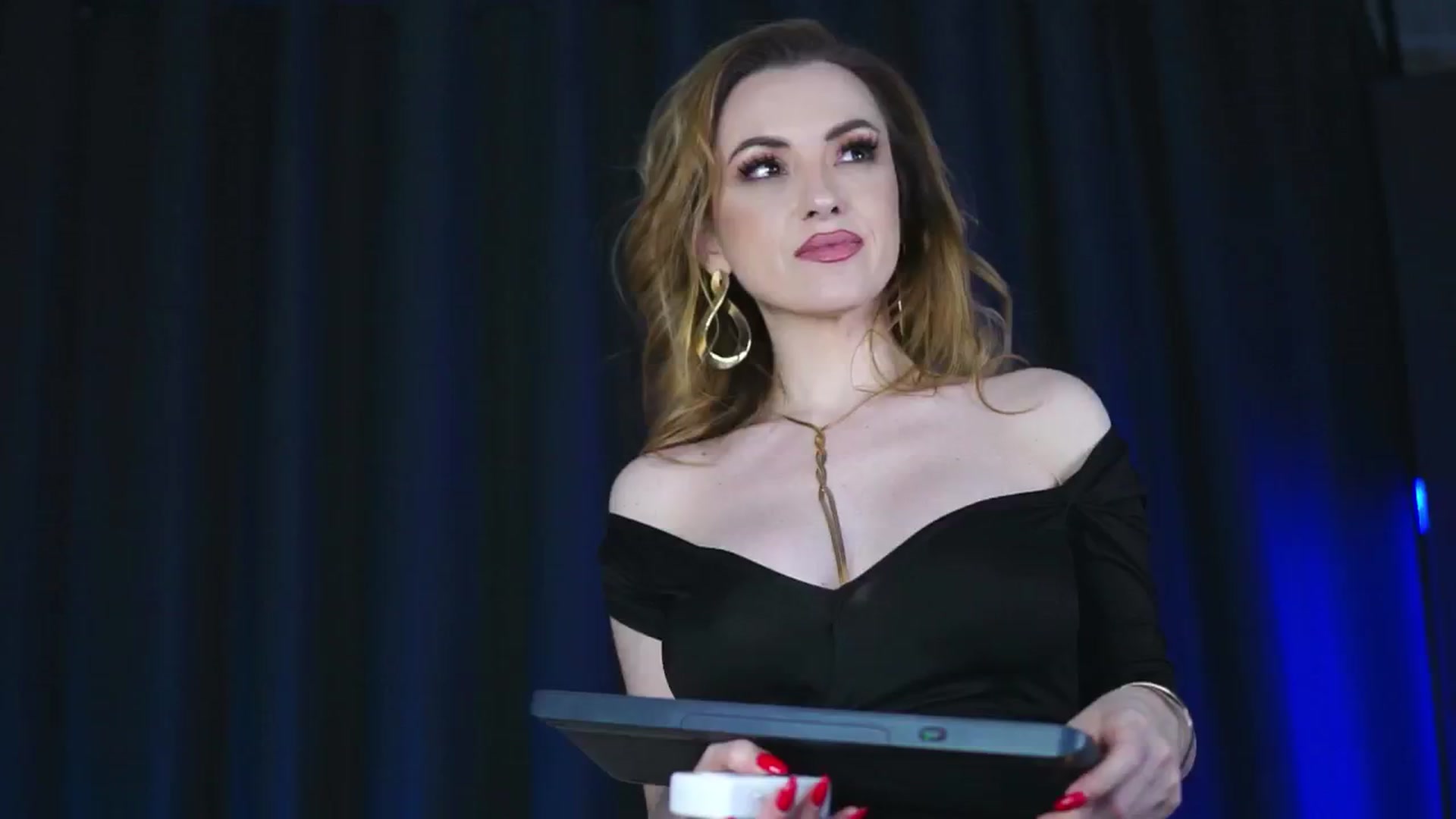 Gallery image thumbnail from LisaMoon's myfreecams stream on, 02/20/2025, 17:21 image 9 of 20