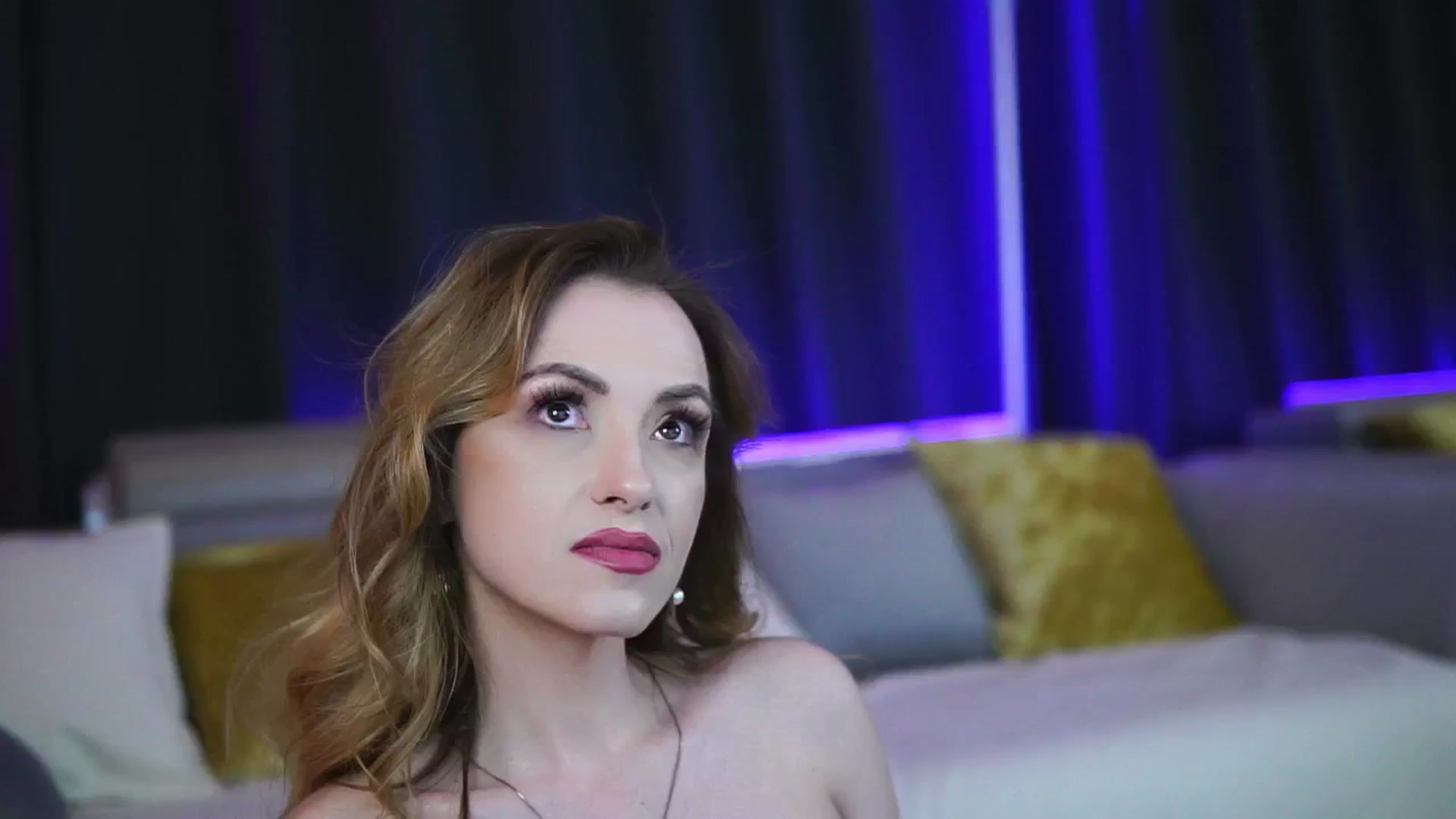 Gallery image thumbnail from LisaMoon's myfreecams stream on, 05/01/2025, 24:16 image 13 of 20