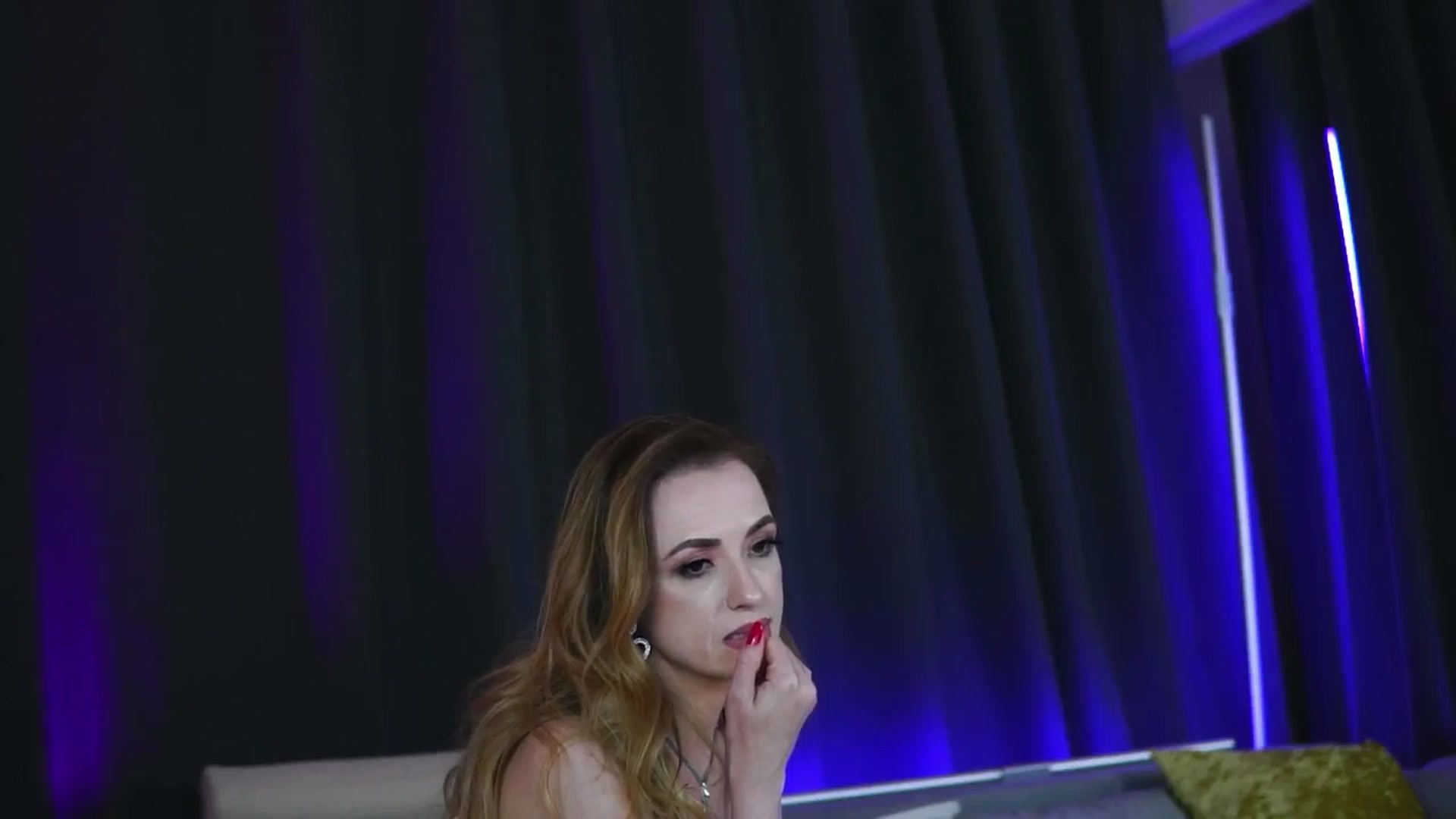 Gallery image thumbnail from LisaMoon's myfreecams stream on, 05/11/2025, 24:03 image 4 of 20