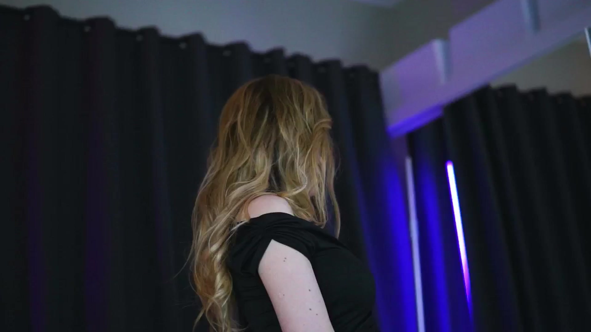 Gallery image thumbnail from LisaMoon's myfreecams stream on, 05/19/2025, 24:11 image 15 of 20