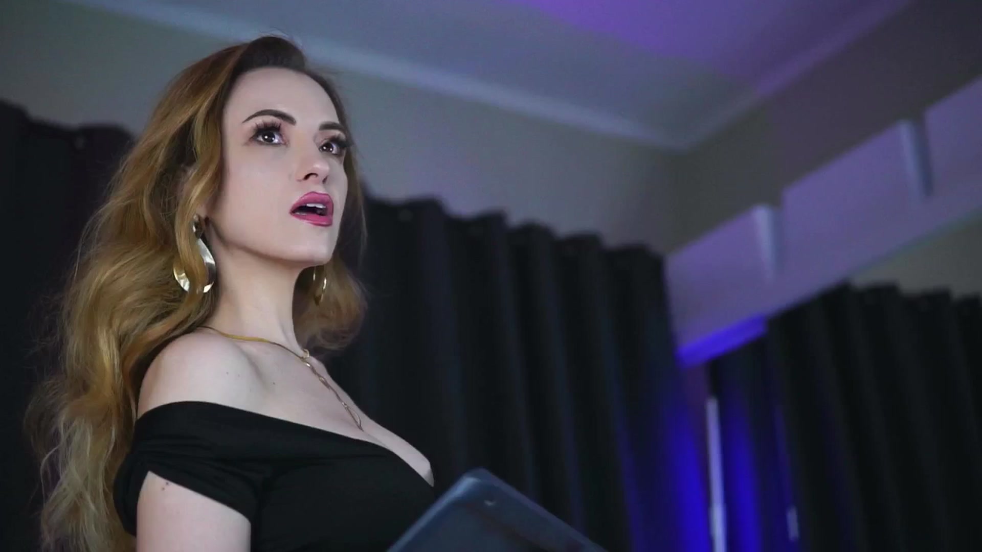 Gallery image thumbnail from LisaMoon's myfreecams stream on, 05/31/2025, 20:47 image 13 of 20