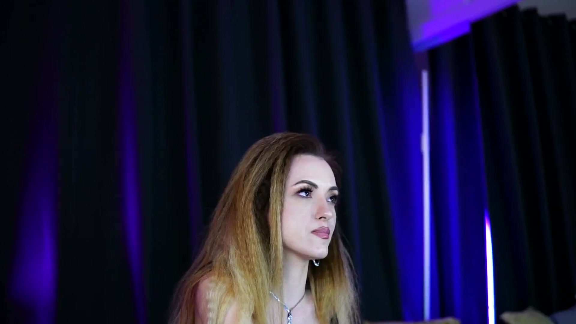 Gallery image thumbnail from LisaMoon's myfreecams stream on, 07/09/2025, 24:33 image 13 of 20
