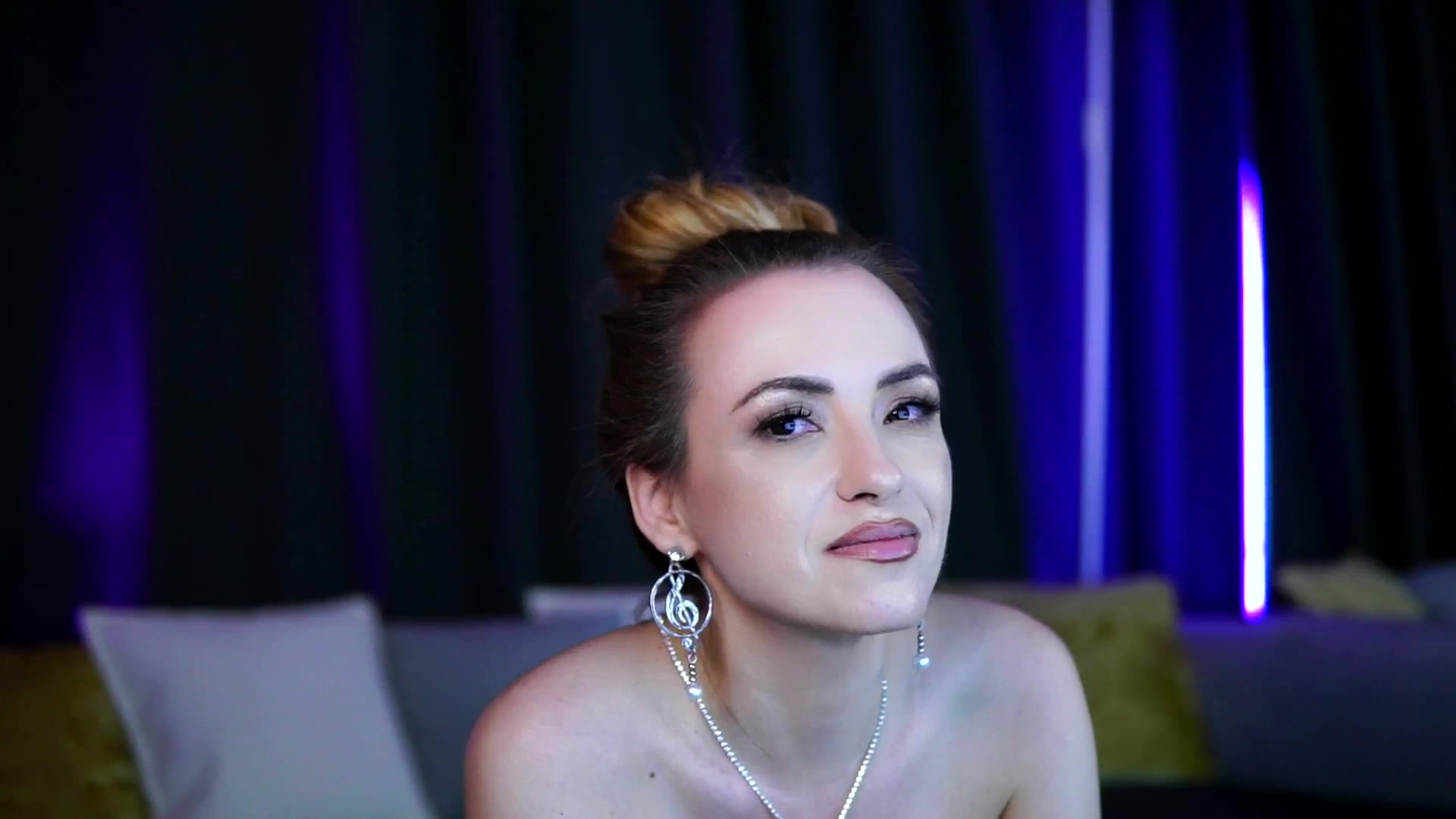 Gallery image thumbnail from LisaMoon's myfreecams stream on, 07/11/2025, 01:16 image 11 of 20