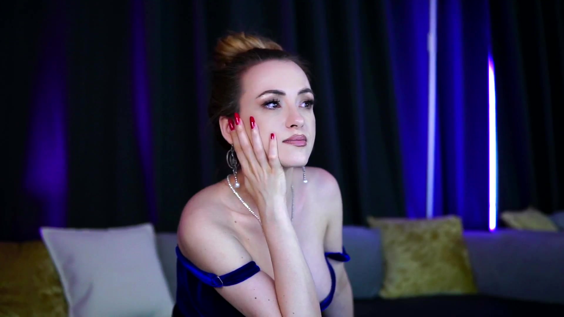 Gallery image thumbnail from LisaMoon's myfreecams stream on, 07/11/2025, 01:16 image 15 of 20