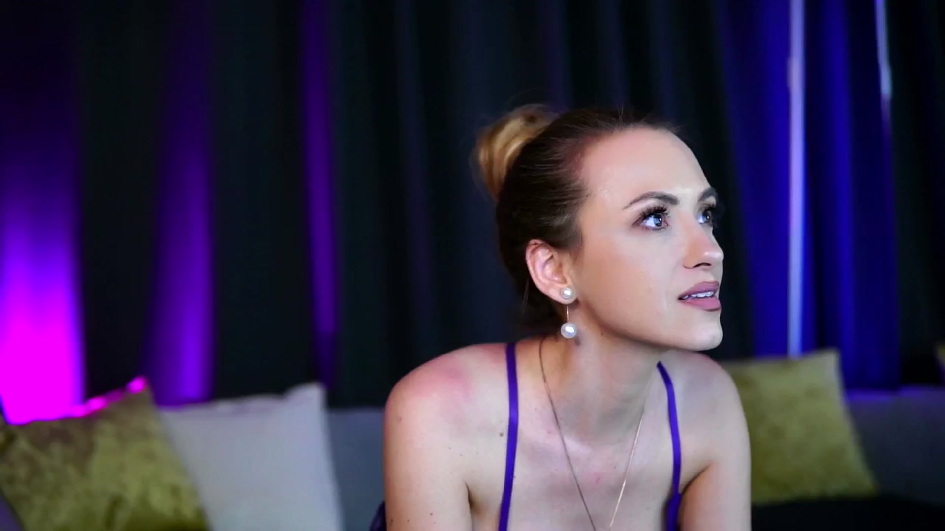 Gallery image thumbnail from LisaMoon's myfreecams stream on, 08/12/2025, 02:46 image 14 of 20