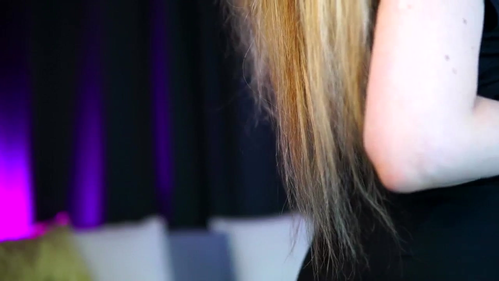 Gallery image thumbnail from LisaMoon's myfreecams stream on, 08/13/2025, 02:04 image 11 of 20