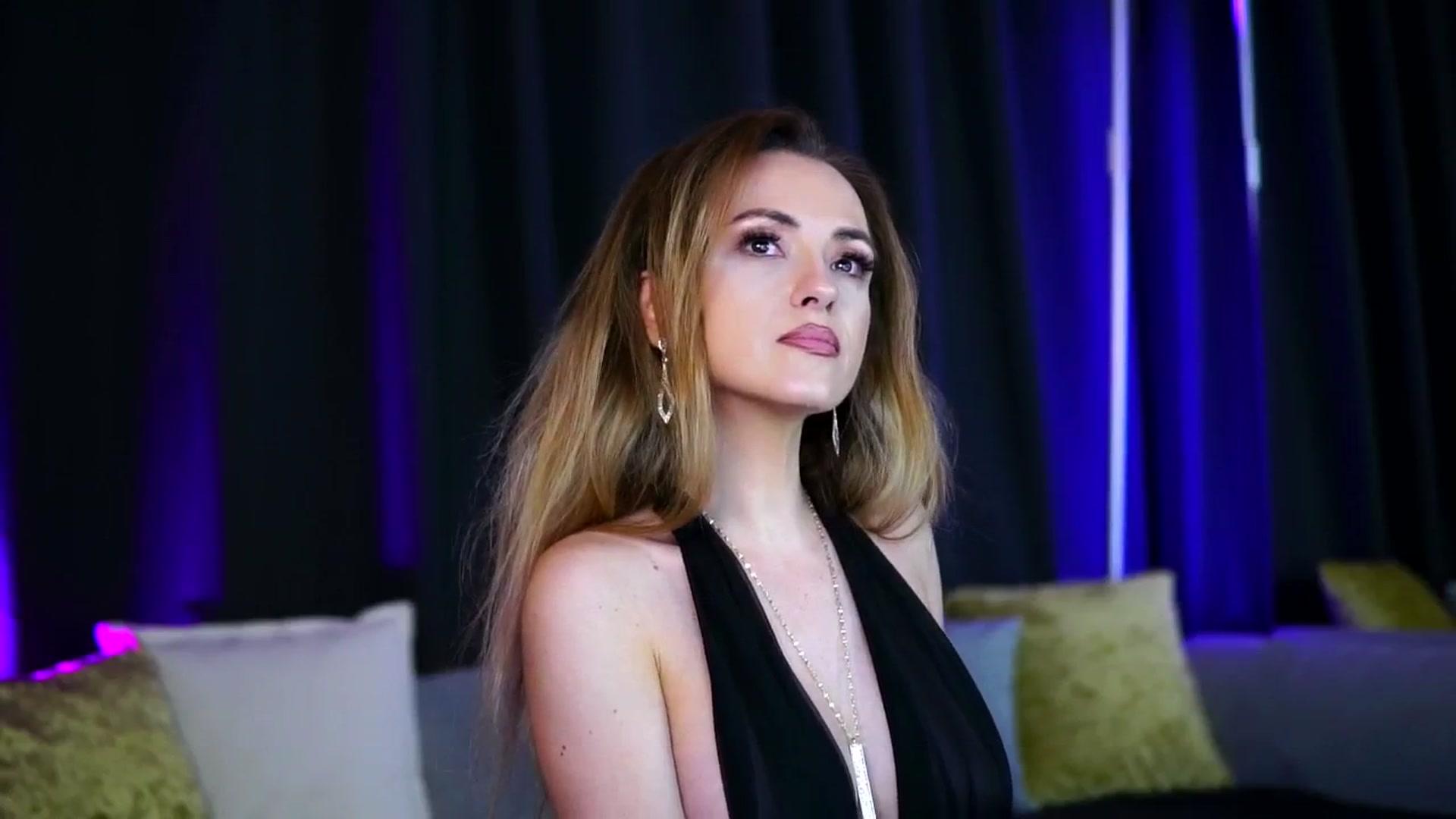 Gallery image thumbnail from LisaMoon's myfreecams stream on, 08/22/2025, 01:29 image 12 of 20