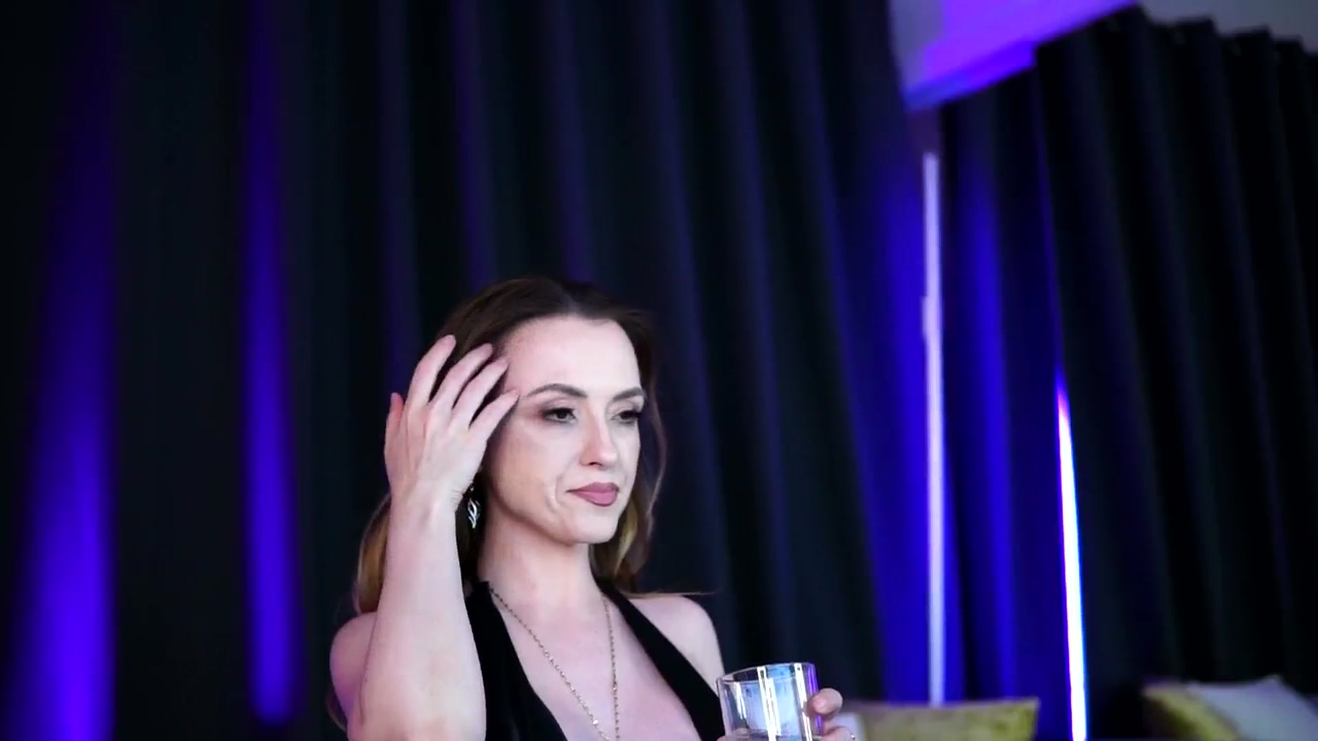 Gallery image thumbnail from LisaMoon's myfreecams stream on, 01/15/2026, 11:19 image 14 of 20