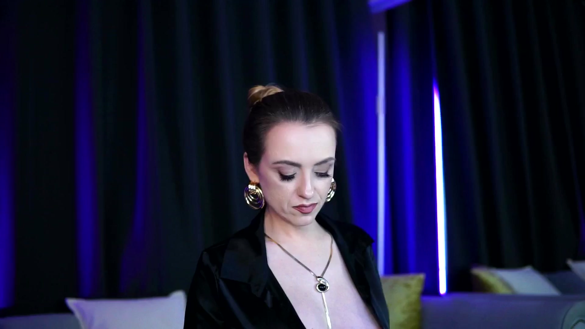Gallery image thumbnail from LisaMoon's myfreecams stream on, 01/18/2026, 15:55 image 19 of 20