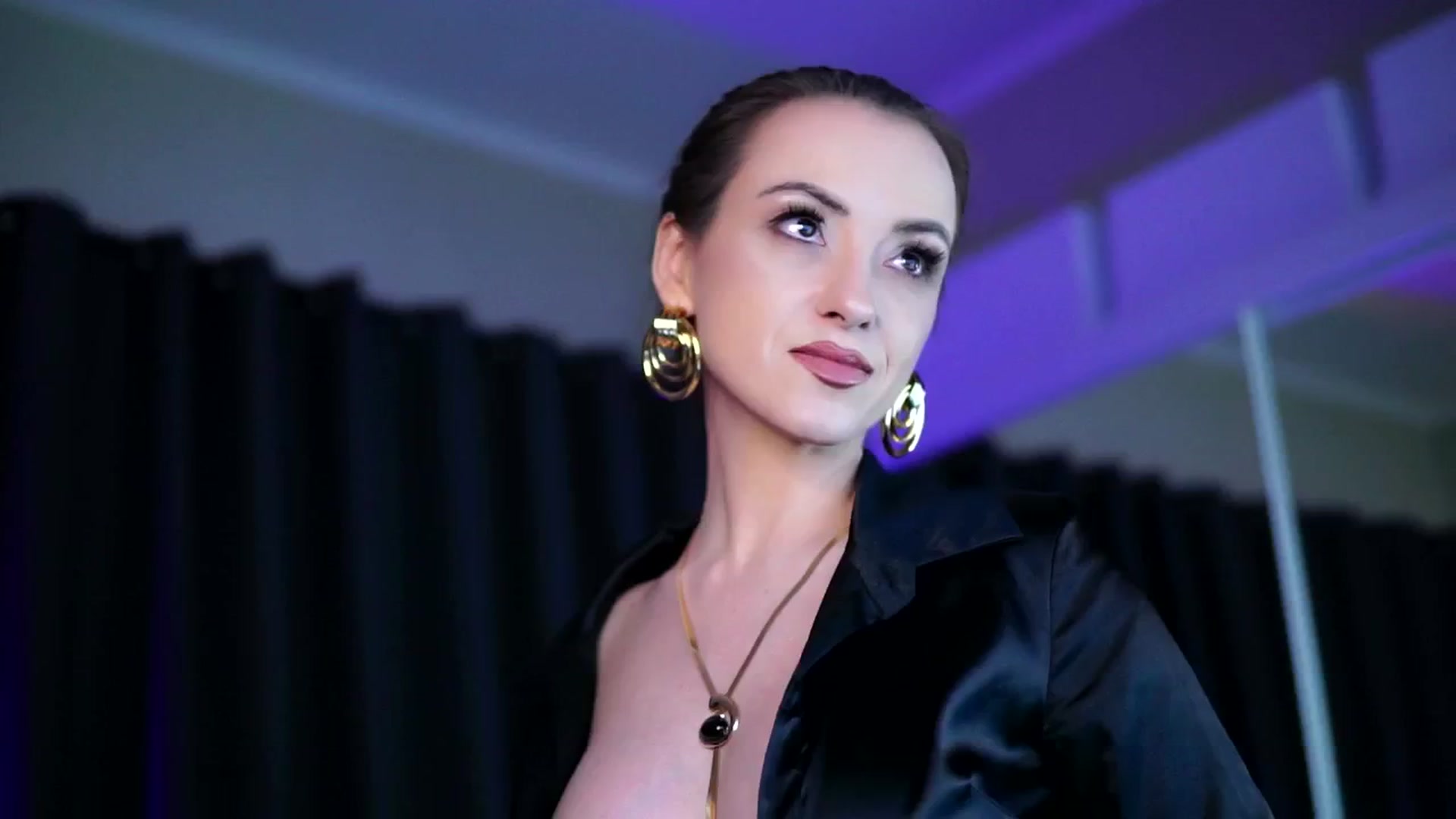 Gallery image thumbnail from LisaMoon's myfreecams stream on, 01/18/2026, 15:55 image 3 of 20
