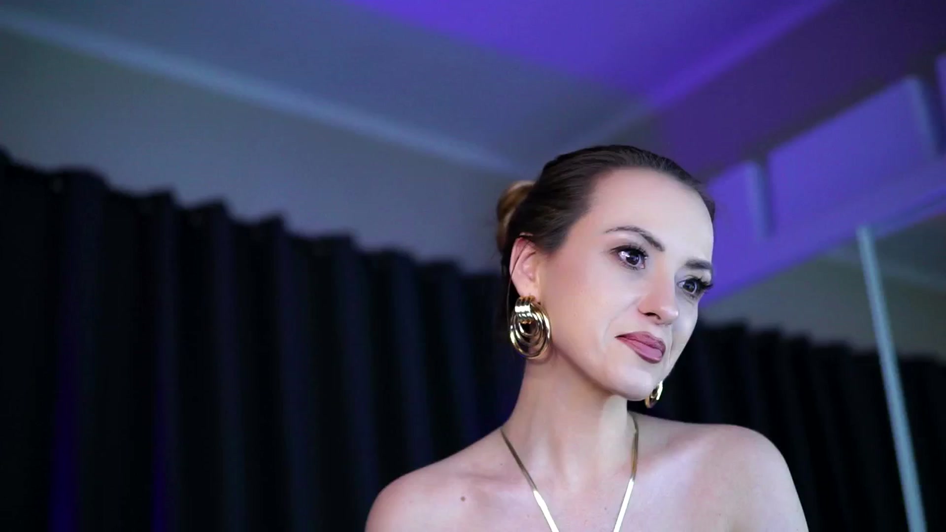 Gallery image thumbnail from LisaMoon's myfreecams stream on, 01/18/2026, 18:03 image 1 of 20