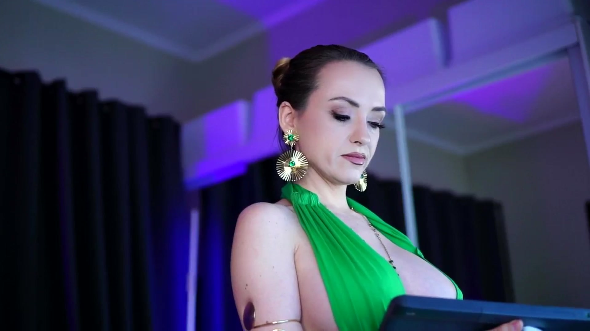 Gallery image thumbnail from LisaMoon's myfreecams stream on, 01/27/2026, 09:14 image 19 of 20