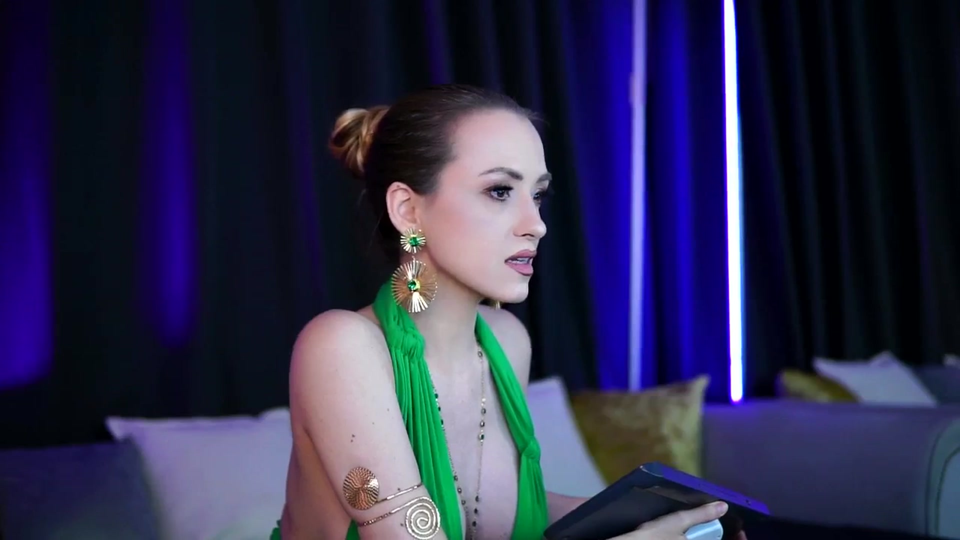 Gallery image thumbnail from LisaMoon's myfreecams stream on, 01/27/2026, 10:33 image 9 of 20
