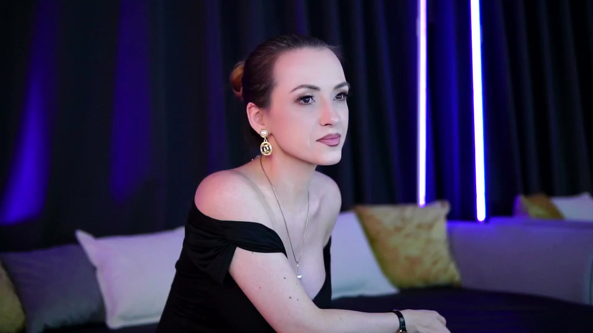 Gallery image thumbnail from LisaMoon's myfreecams stream on, 02/02/2026, 13:40 image 8 of 20