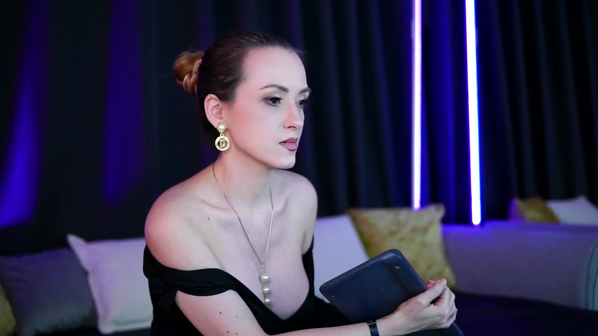 Gallery image thumbnail from LisaMoon's myfreecams stream on, 02/02/2026, 13:40 image 17 of 20