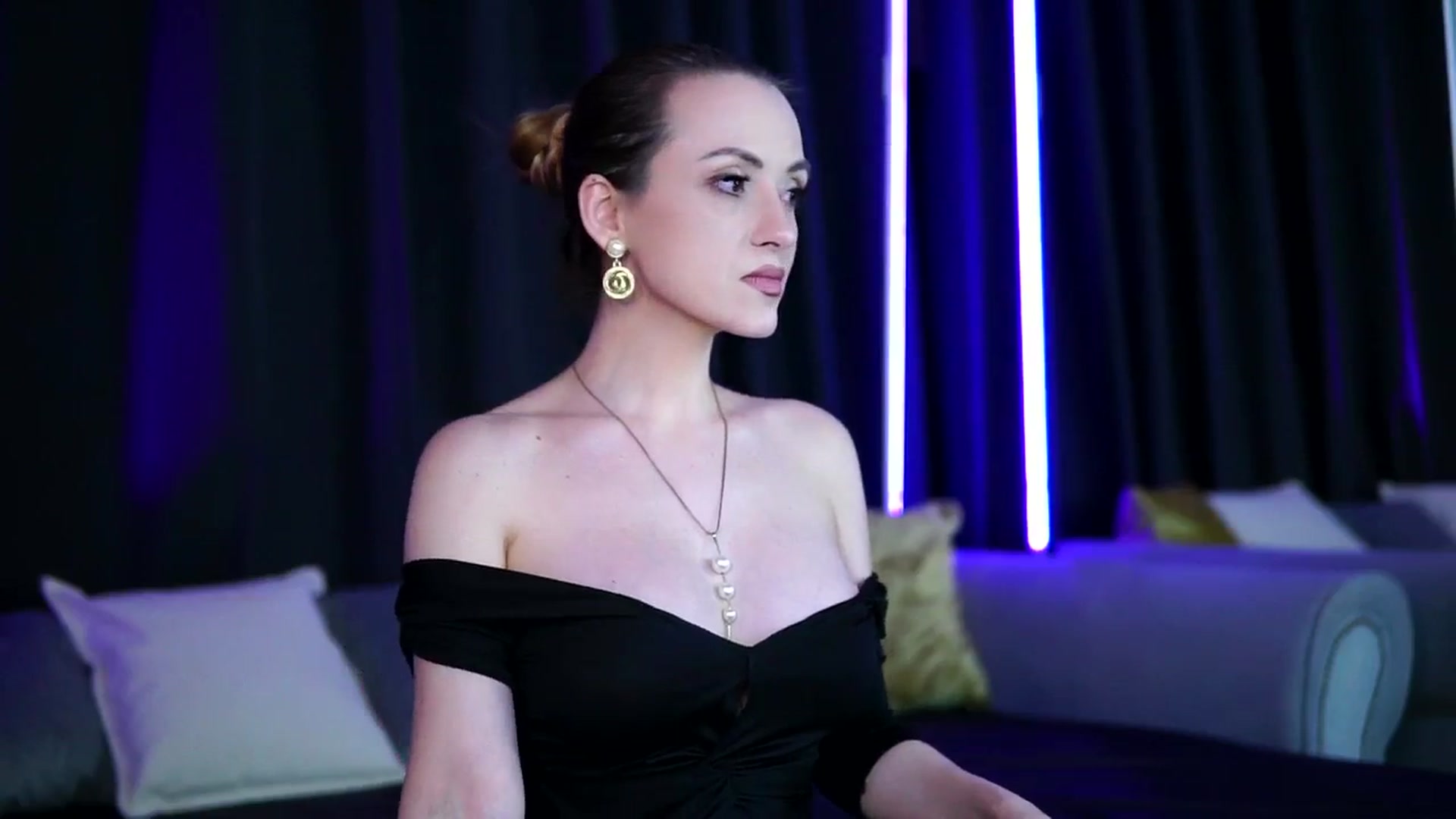 Gallery image thumbnail from LisaMoon's myfreecams stream on, 02/02/2026, 18:23 image 4 of 20