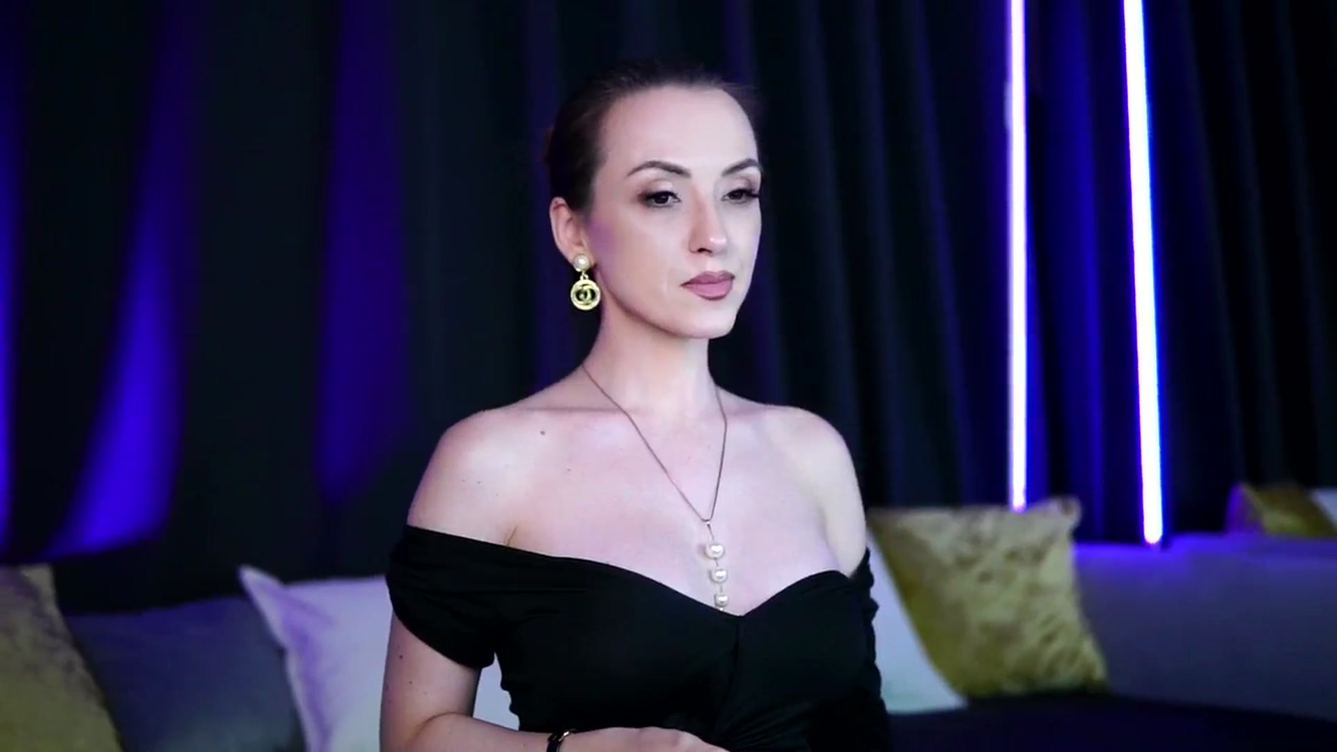 Gallery image thumbnail from LisaMoon's myfreecams stream on, 02/02/2026, 19:04 image 4 of 20