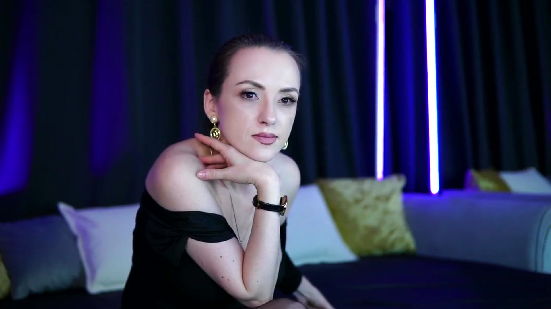 Gallery image thumbnail from LisaMoon's myfreecams stream on, 02/02/2026, 19:04 image 15 of 20
