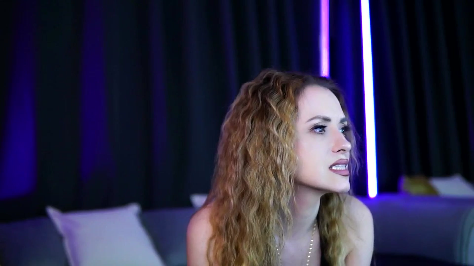 Gallery image thumbnail from LisaMoon's myfreecams stream on, 02/07/2026, 14:11 image 12 of 20