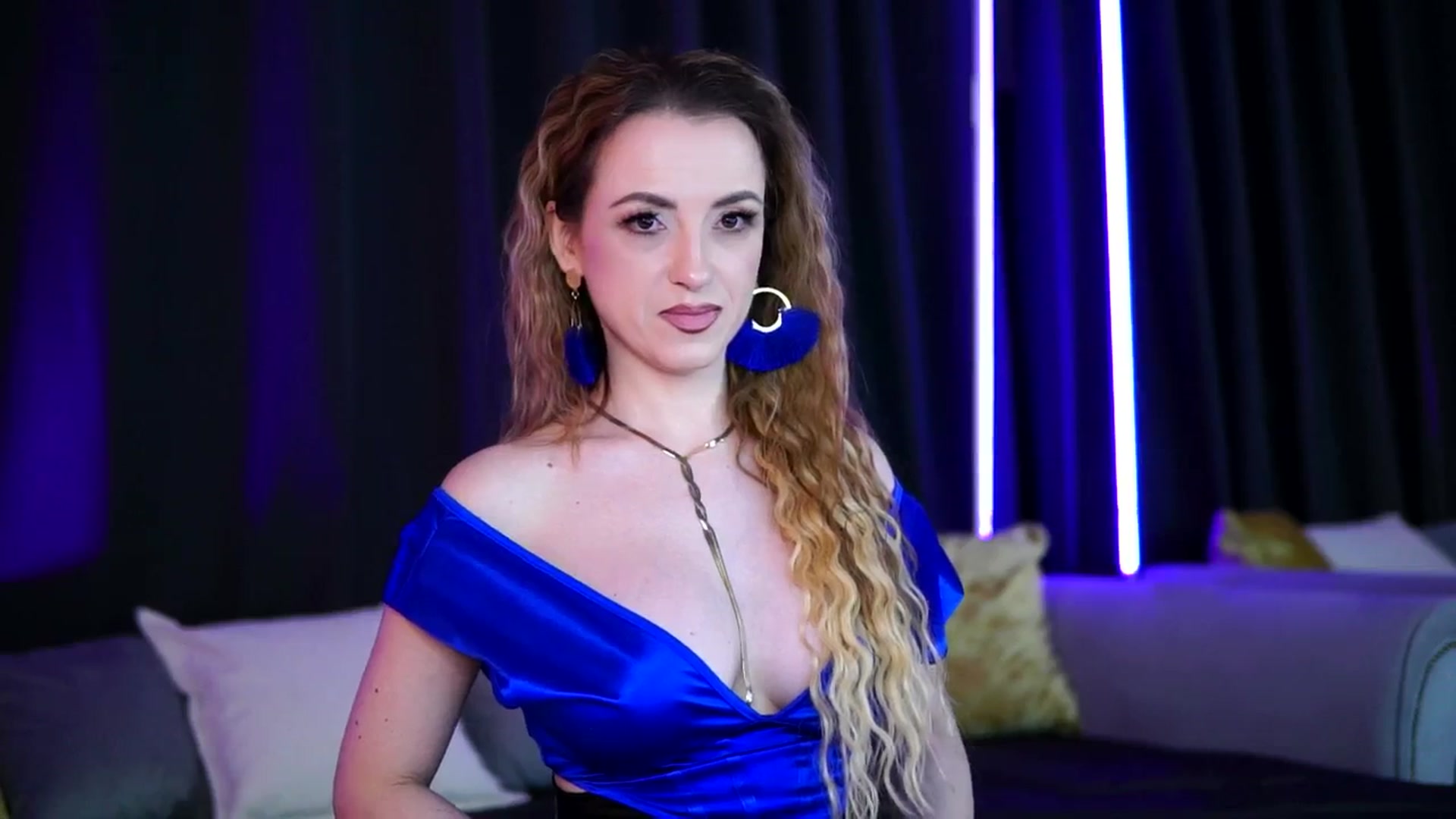 Gallery image thumbnail from LisaMoon's myfreecams stream on, 02/11/2026, 13:00 image 14 of 20