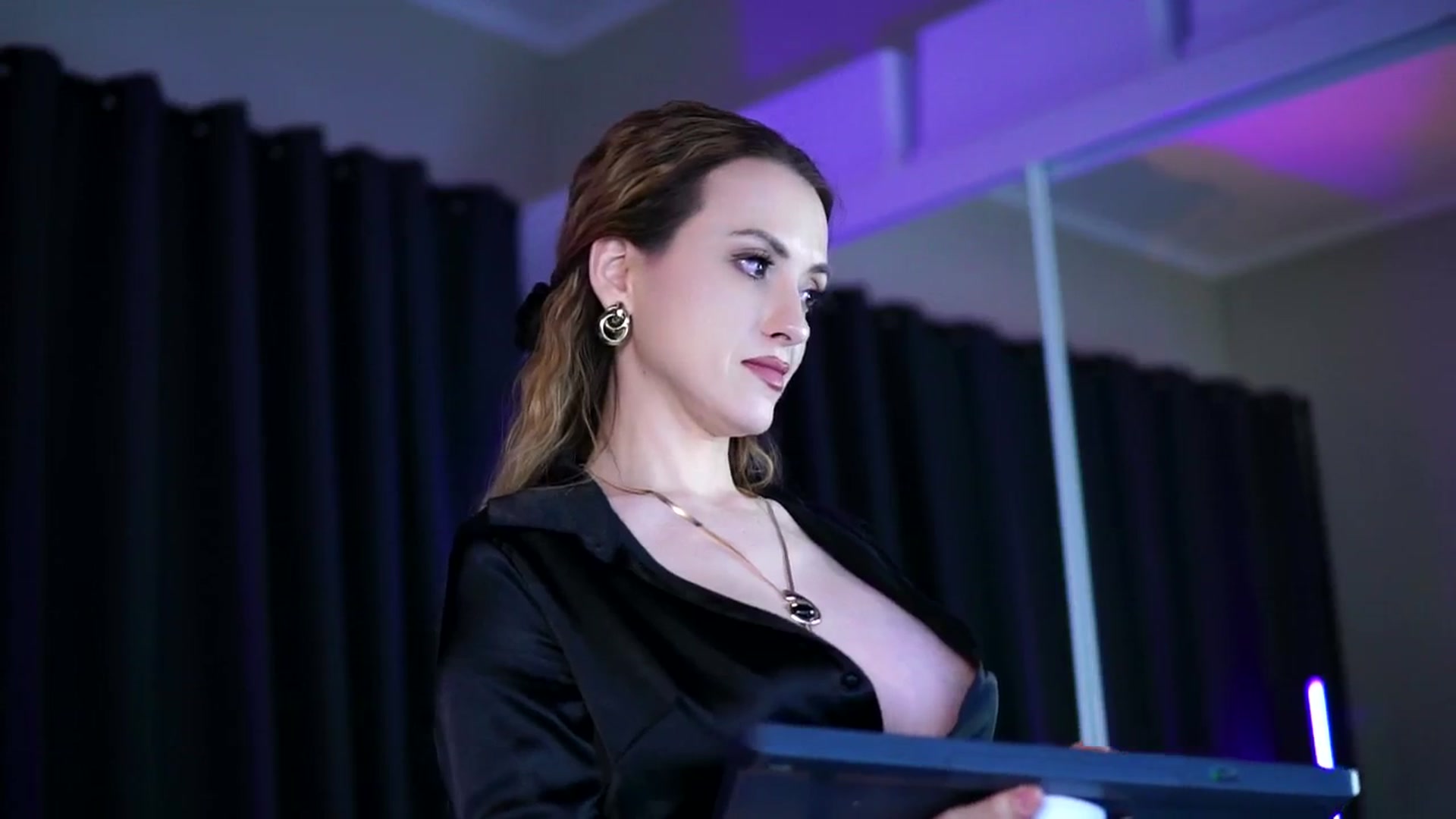 Gallery image thumbnail from LisaMoon's myfreecams stream on, 02/17/2026, 18:40 image 20 of 20