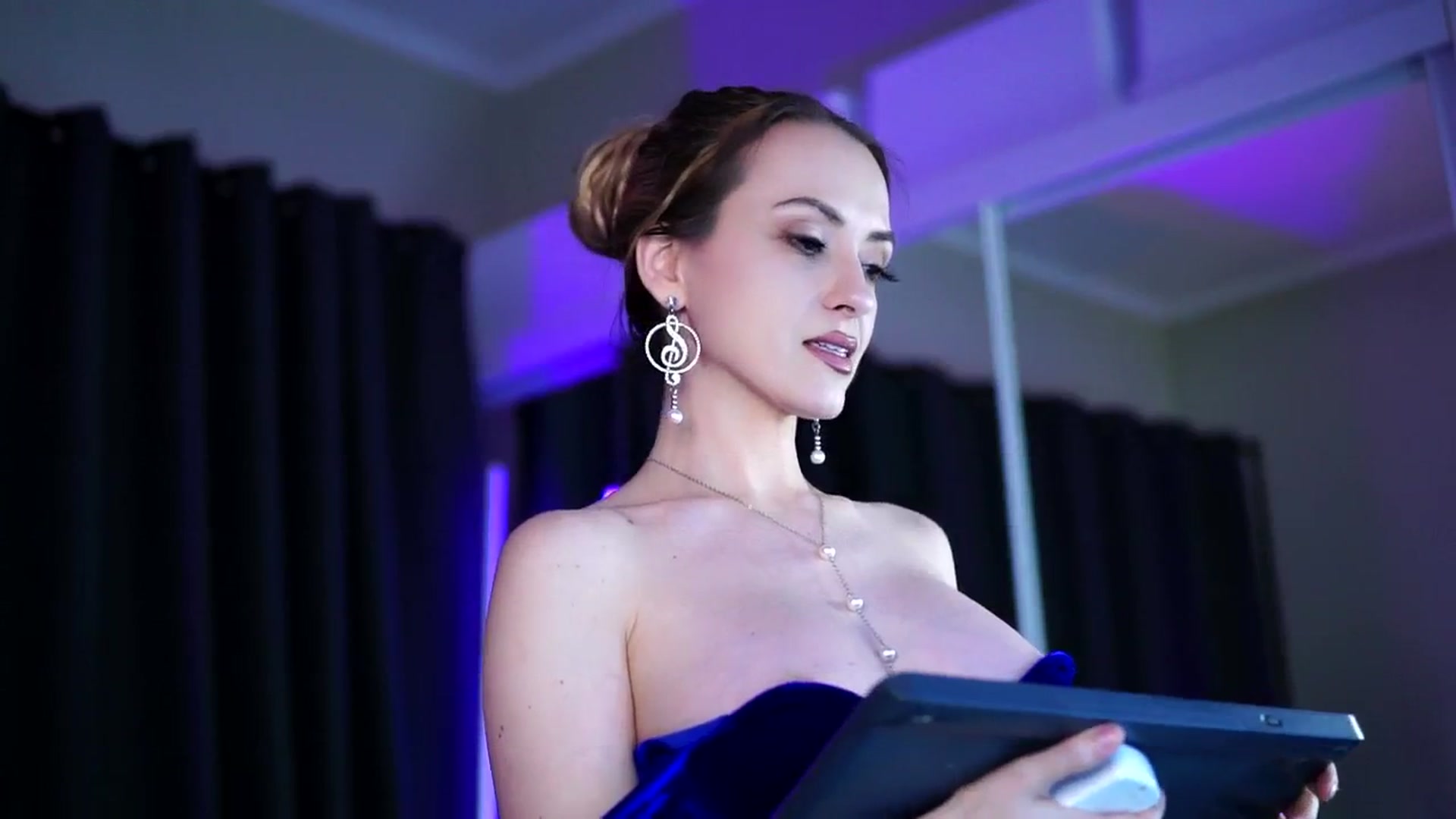 Gallery image thumbnail from LisaMoon's myfreecams stream on, 02/23/2026, 17:54 image 13 of 20