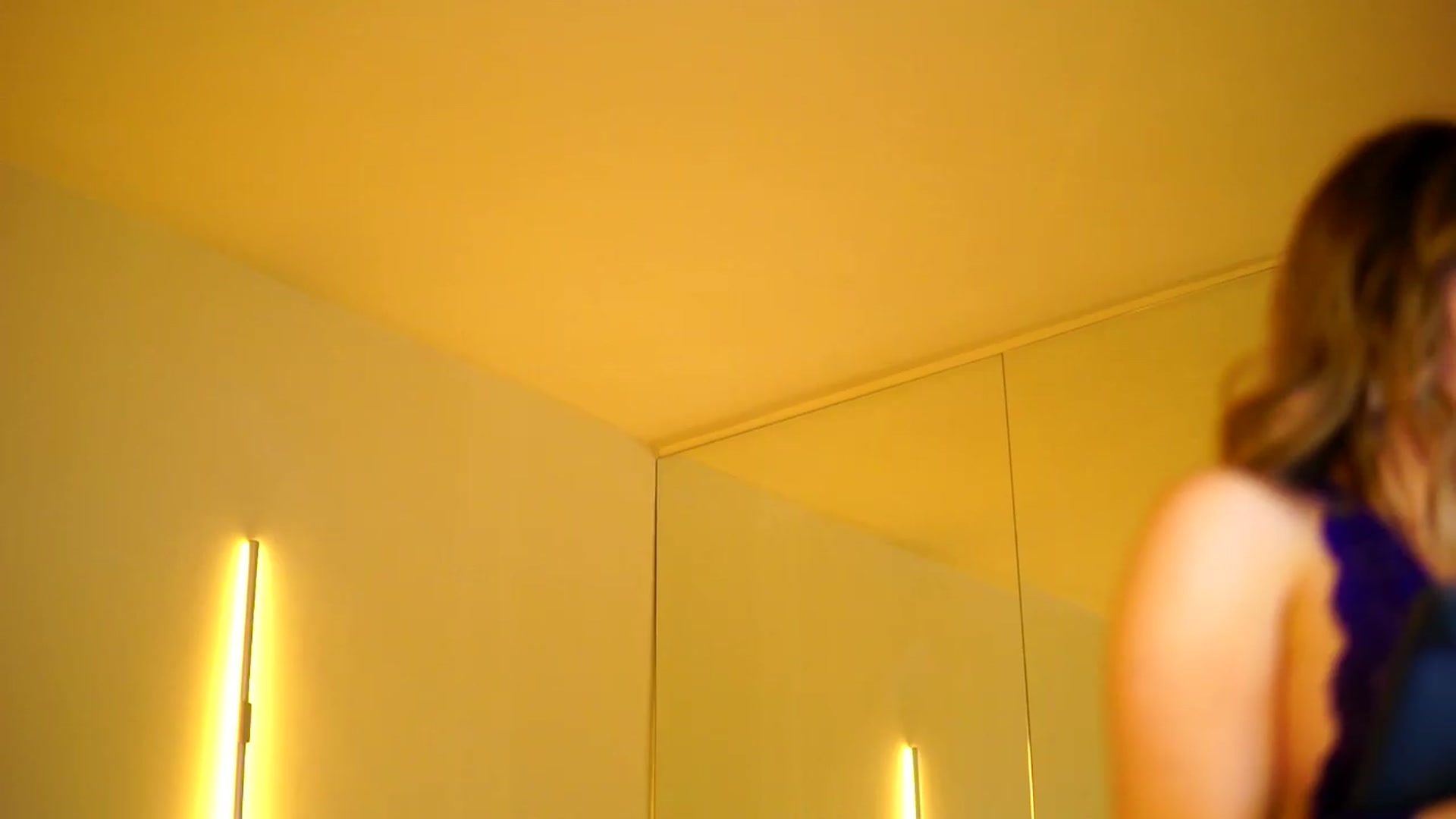 Gallery image thumbnail from LisaMoon's myfreecams stream on, 05/21/2026, 18:20 image 13 of 20