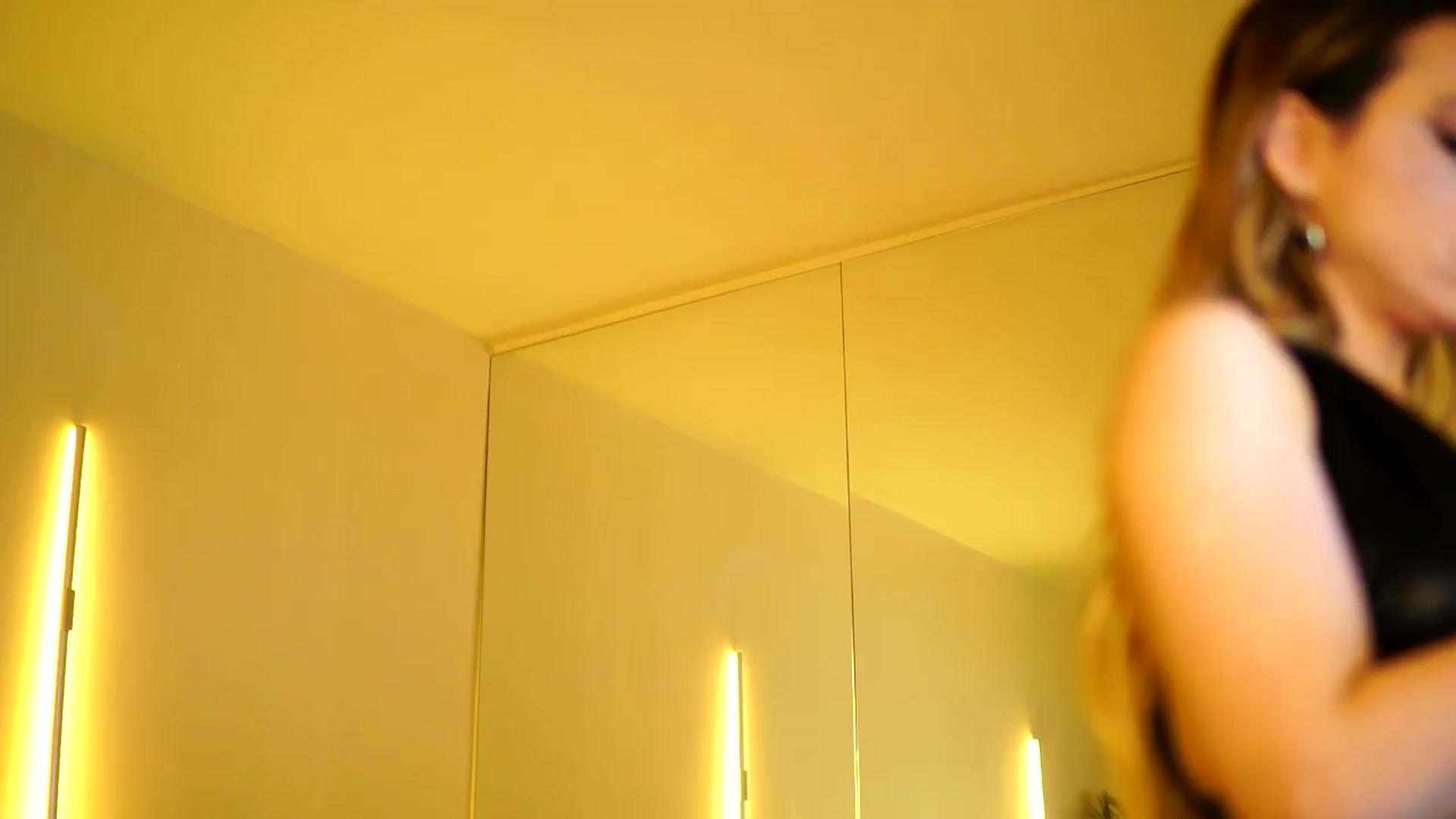 Gallery image thumbnail from LisaMoon's myfreecams stream on, 05/24/2026, 23:22 image 2 of 20