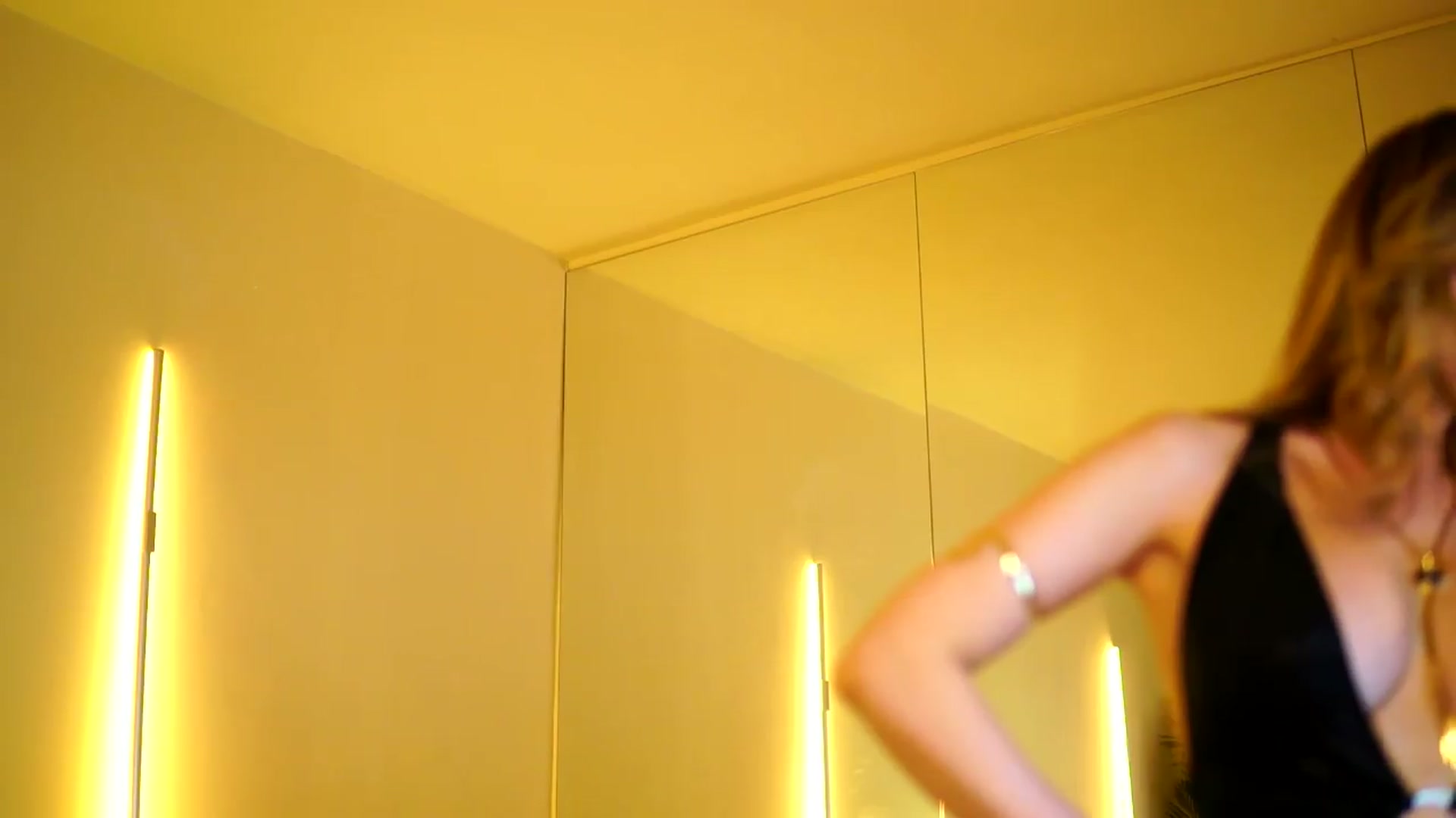 Gallery image thumbnail from LisaMoon's myfreecams stream on, 06/02/2026, 19:55 image 4 of 20