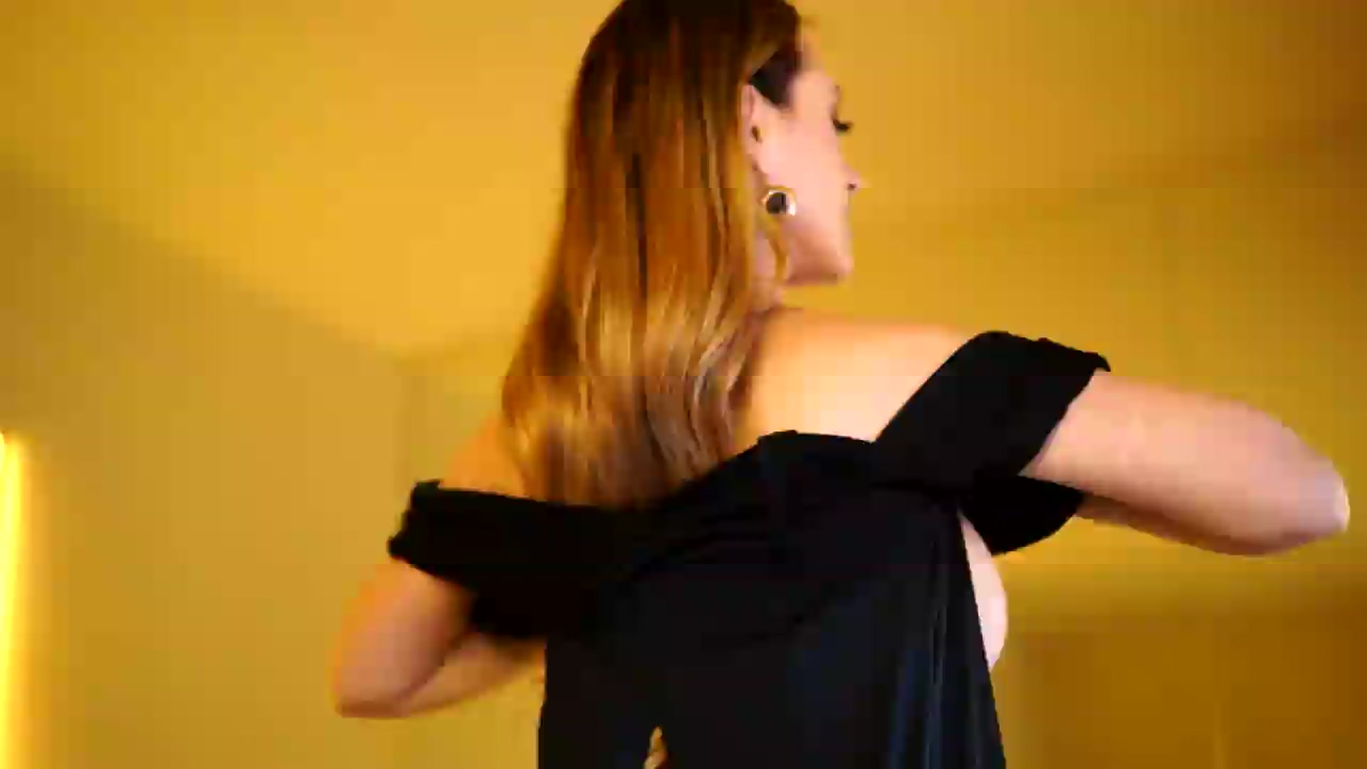 Gallery image thumbnail from LisaMoon's myfreecams stream on, 06/08/2026, 18:27 image 17 of 20