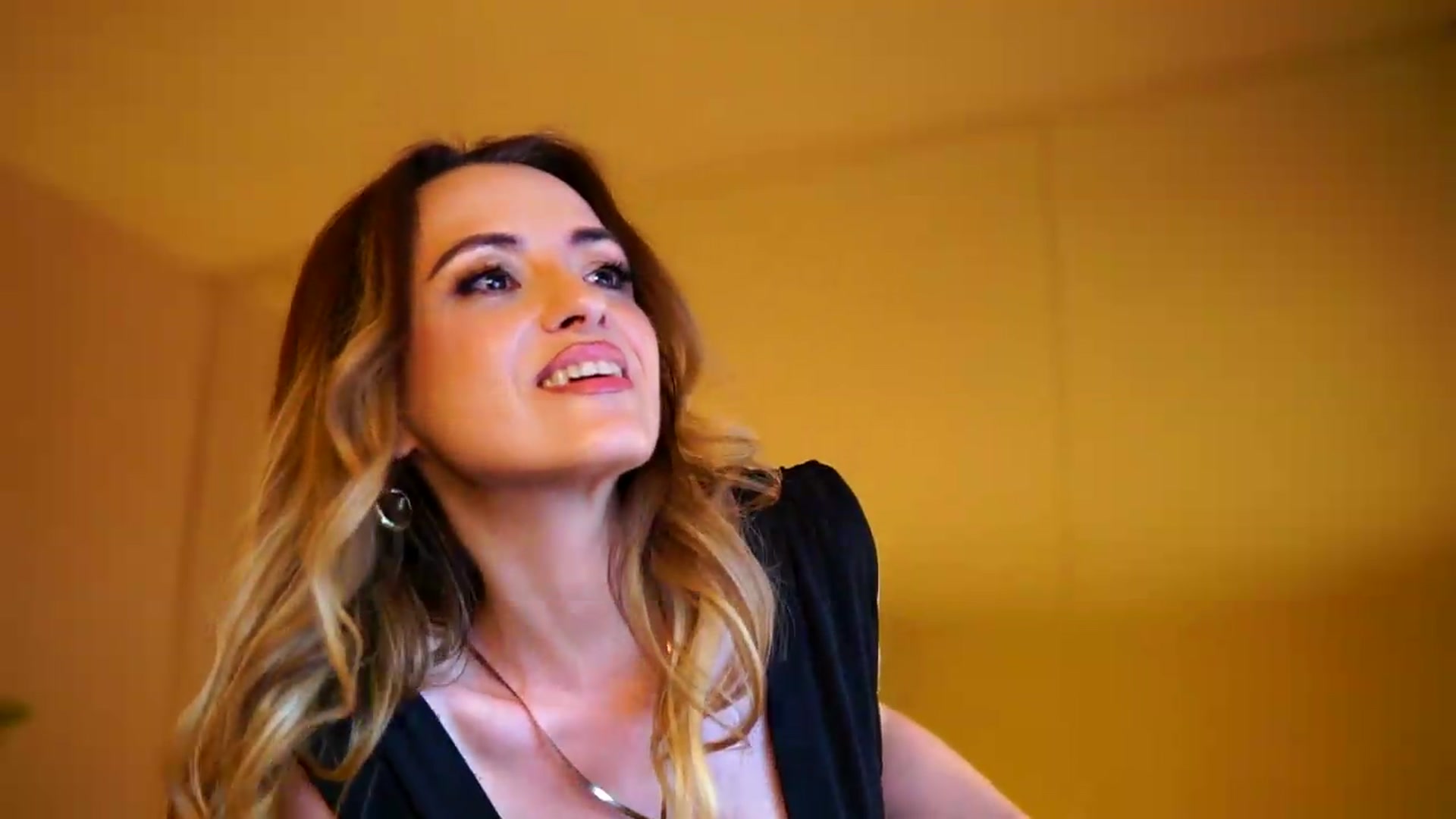 Gallery image thumbnail from LisaMoon's myfreecams stream on, 06/16/2026, 16:20 image 14 of 20