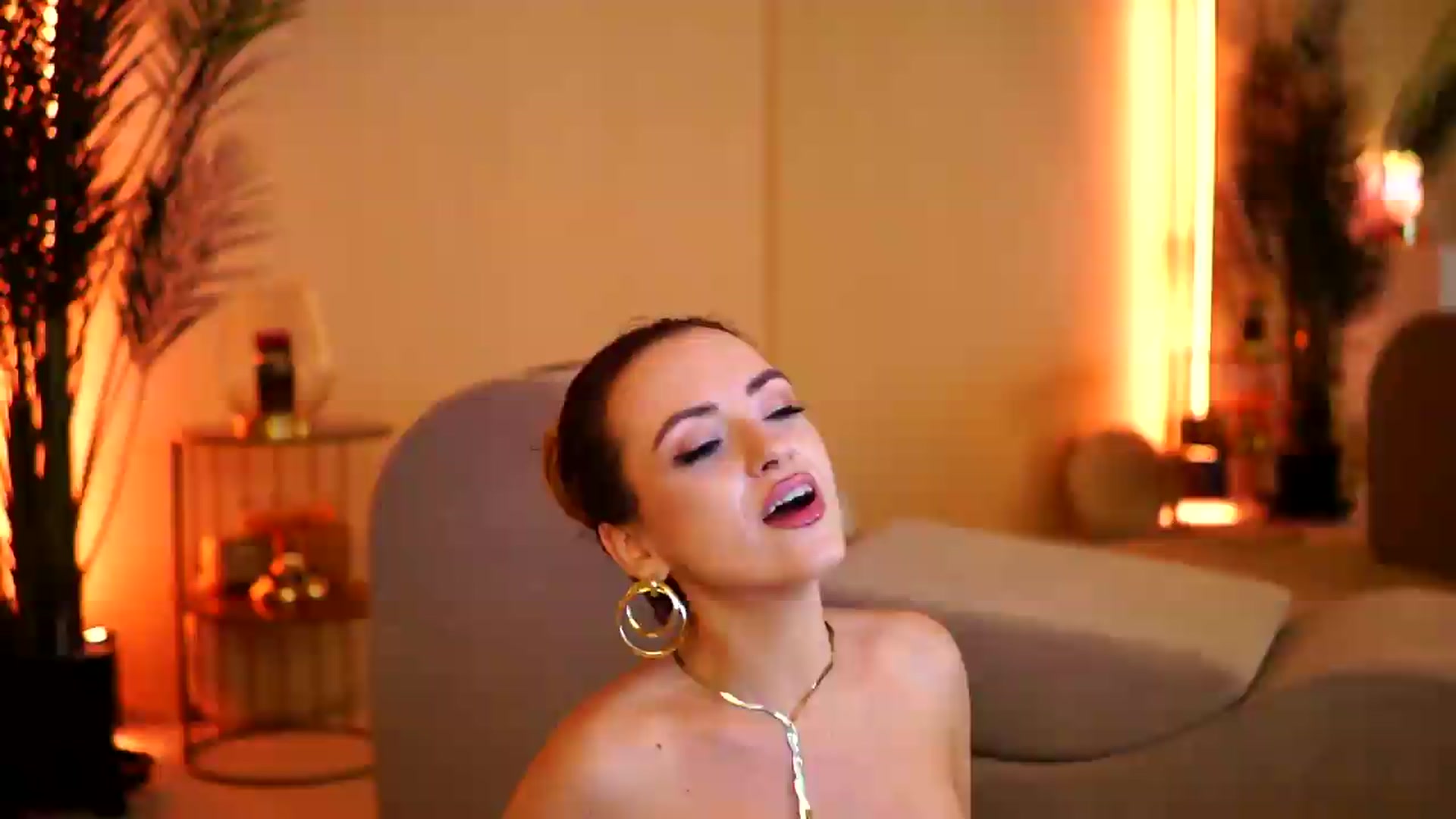 Gallery image thumbnail from LisaMoon's myfreecams stream on, 06/29/2026, 18:10 image 8 of 20
