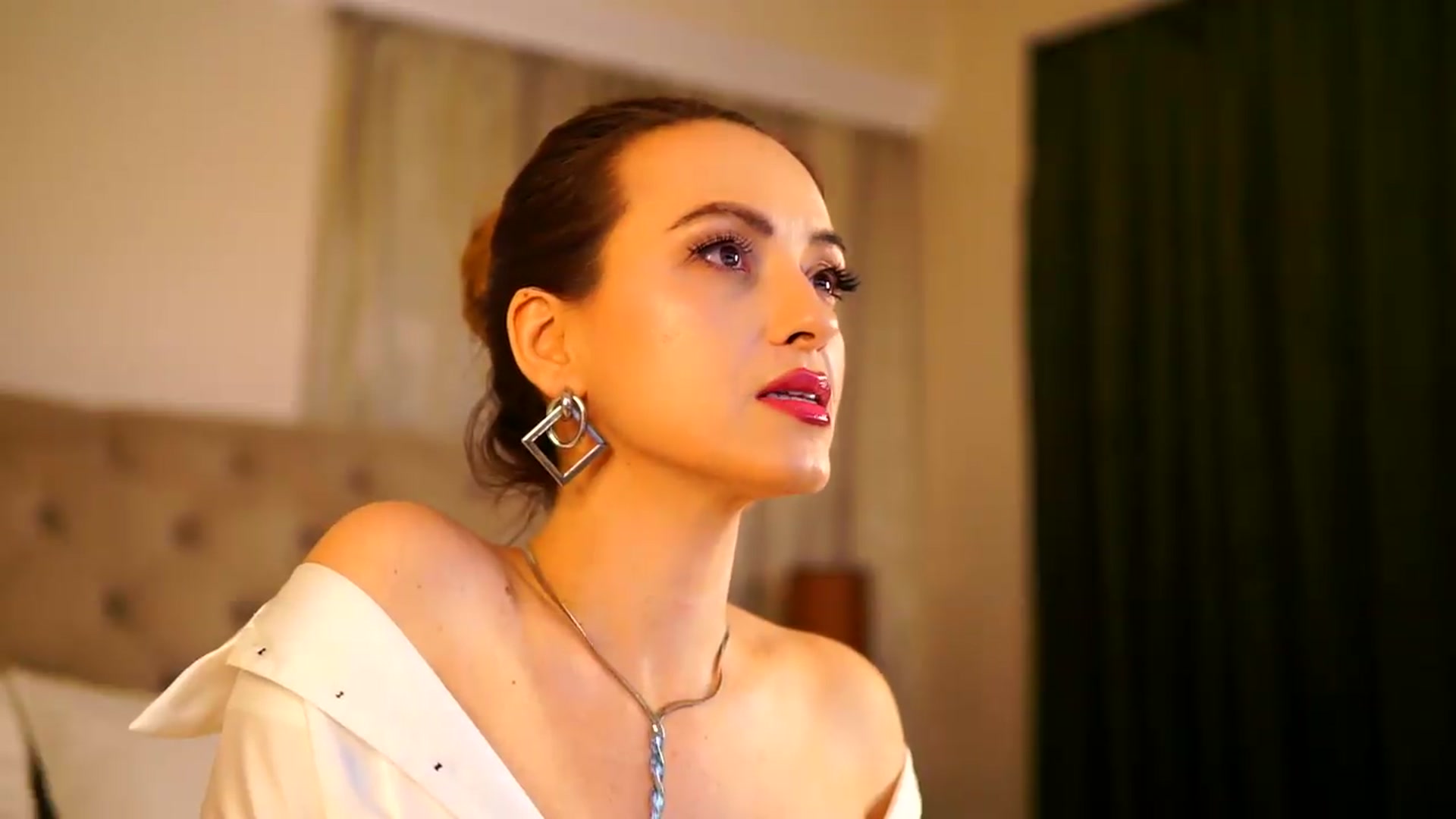 Gallery image thumbnail from LisaMoon's myfreecams stream on, 08/17/2026, 22:29 image 7 of 20