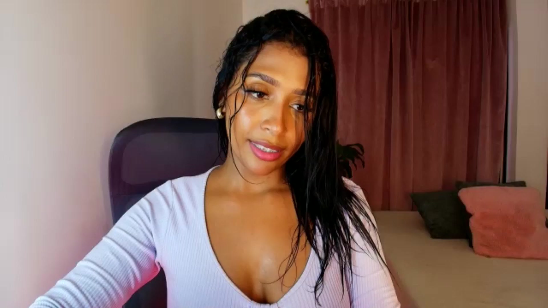 Gallery image thumbnail from LisaMorena's myfreecams stream on, 09/08/2025, 15:05 image 18 of 20