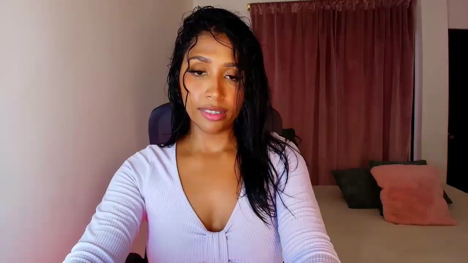 Gallery image thumbnail from LisaMorena's myfreecams stream on, 09/08/2025, 17:54 image 8 of 20